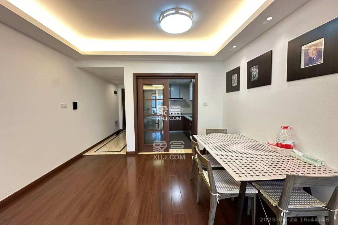 万科里金域国际 3室2厅2卫 4000.0元/月 万科里金域国际 3室2厅2卫 4000.0元/月室内图