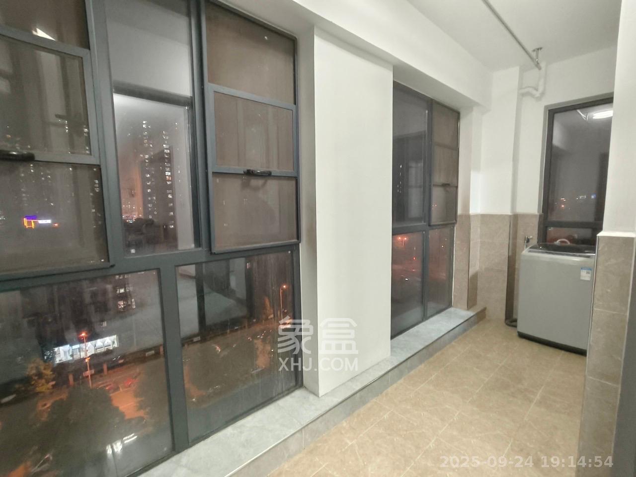 中交中央公园D4区 3室2厅2卫 2700.0元/月 中交中央公园D4区 3室2厅2卫 2700.0元/月室内图