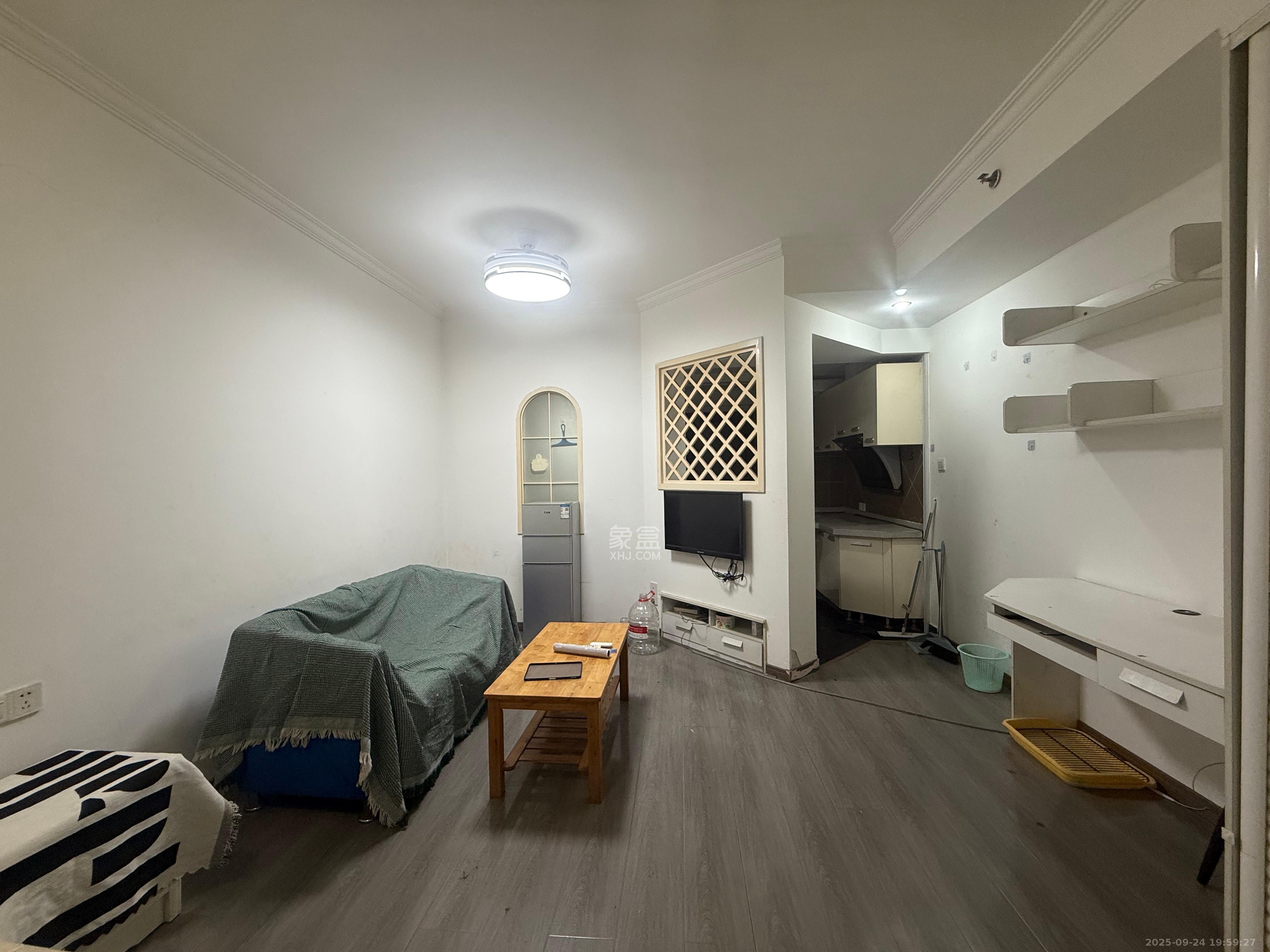 时代星城  1室1厅1卫    950.0元/月室内图