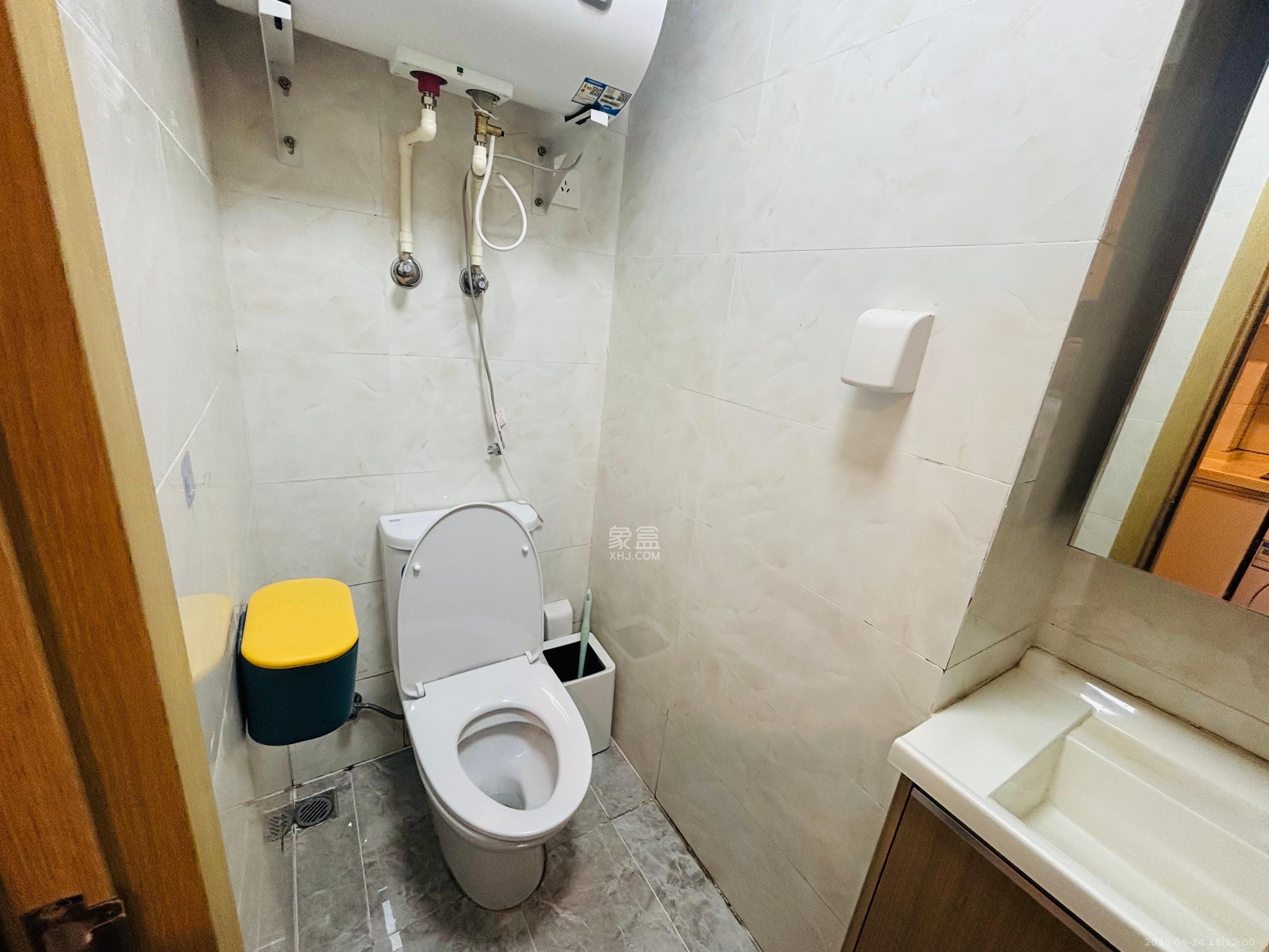 福晟翡翠湾 2室1厅1卫 1800.0元/月 福晟翡翠湾 2室1厅1卫 1800.0元/月室内图