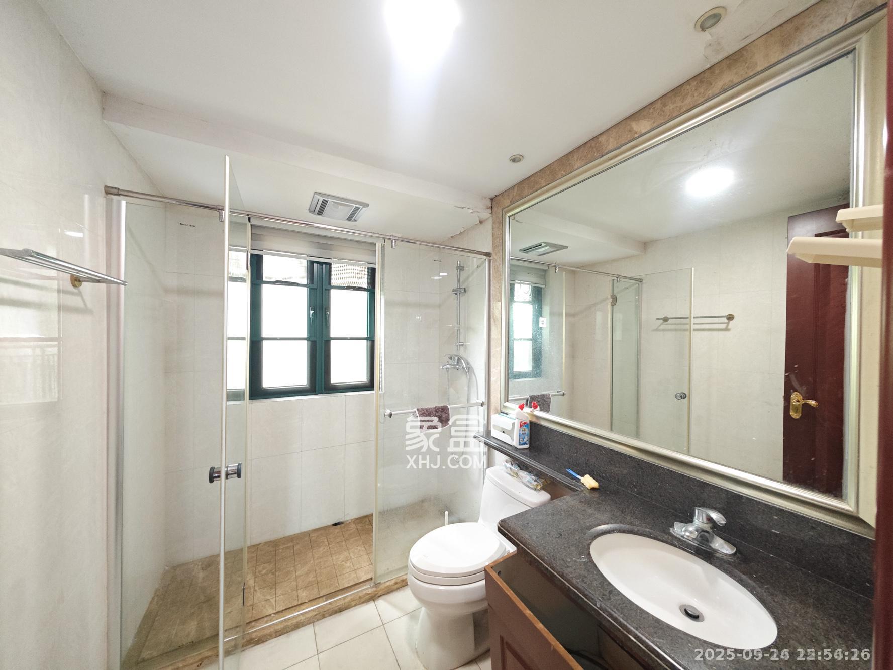 恒大城  4室2厅2卫    2800.0元/月室内图