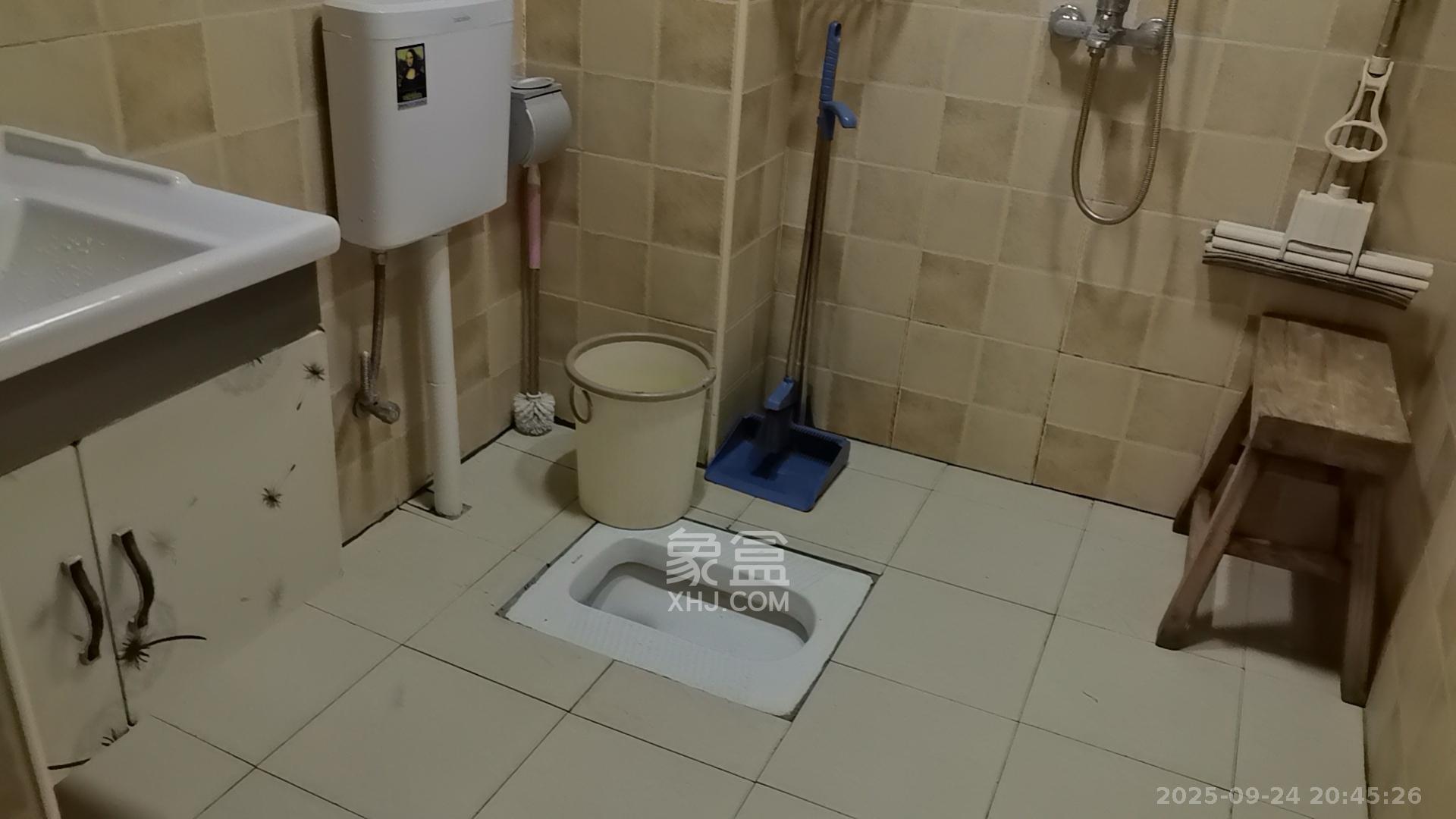 卓越蔚蓝海岸二期 3室2厅1卫 2500.0元/月 卓越蔚蓝海岸二期 3室2厅1卫 2500.0元/月室内图