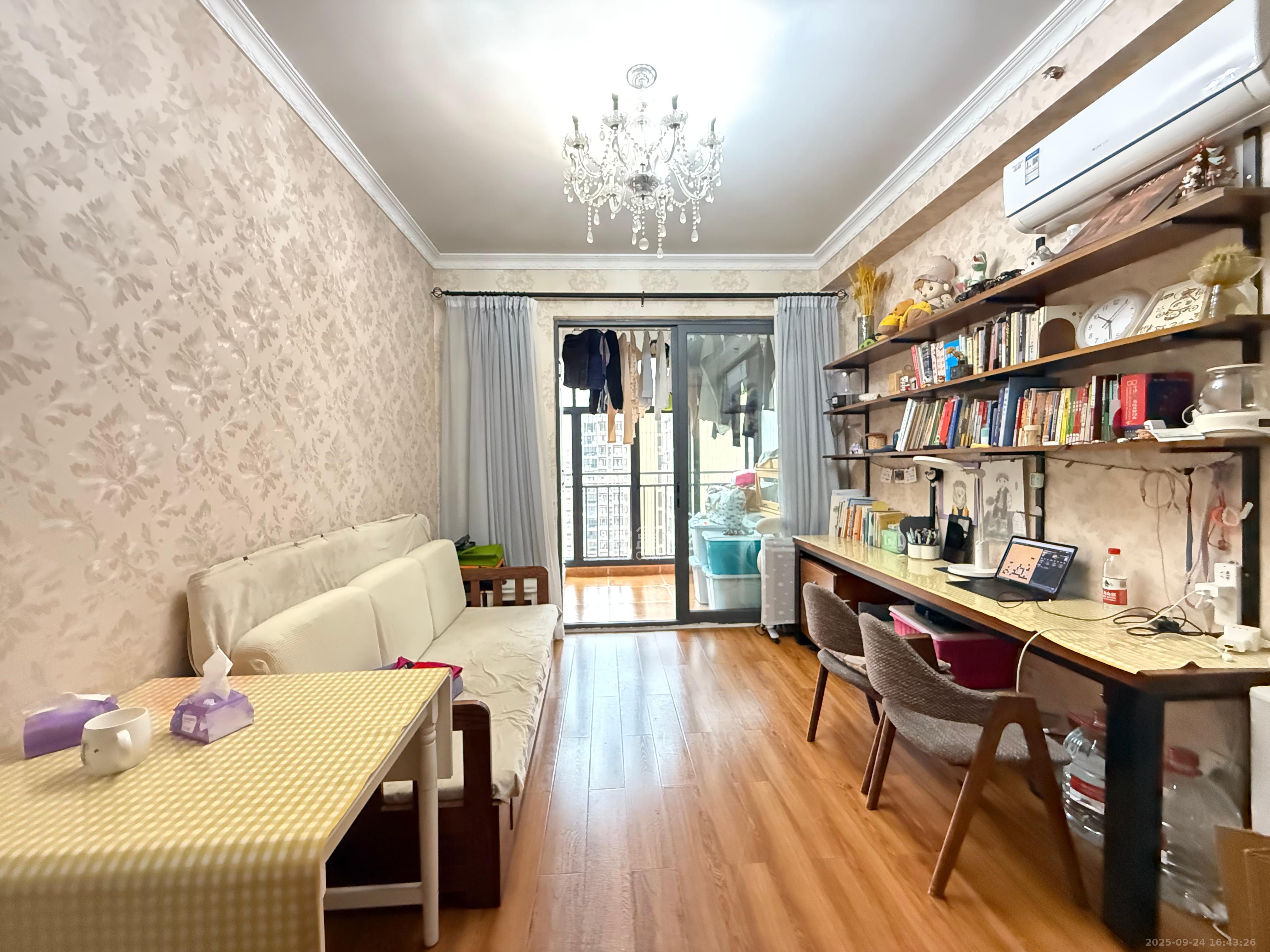 万博汇 2室1厅1卫 2400.0元/月 万博汇 2室1厅1卫 2400.0元/月室内图