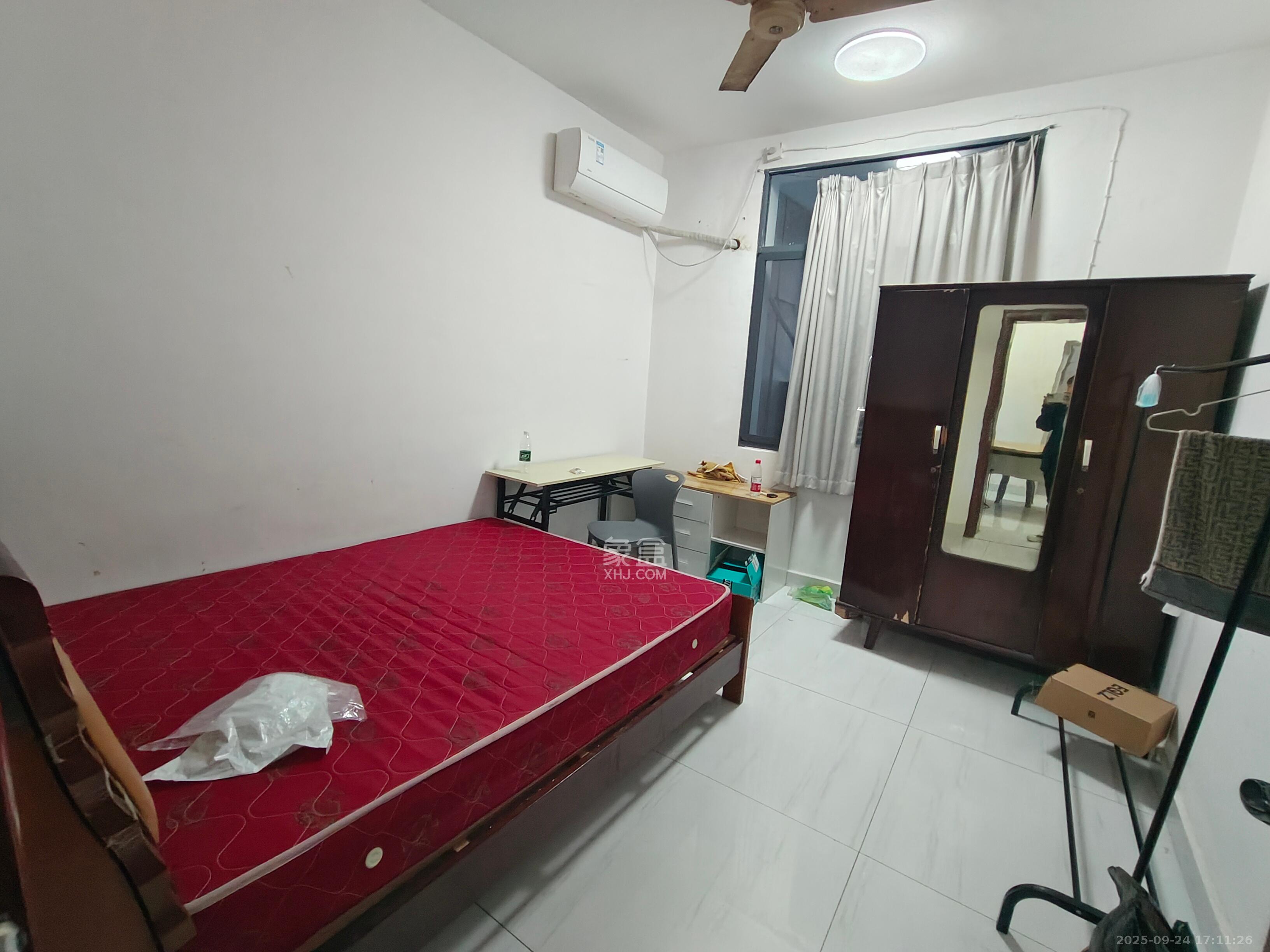 五一东村  3室1厅1卫    2000.0元/月室内图