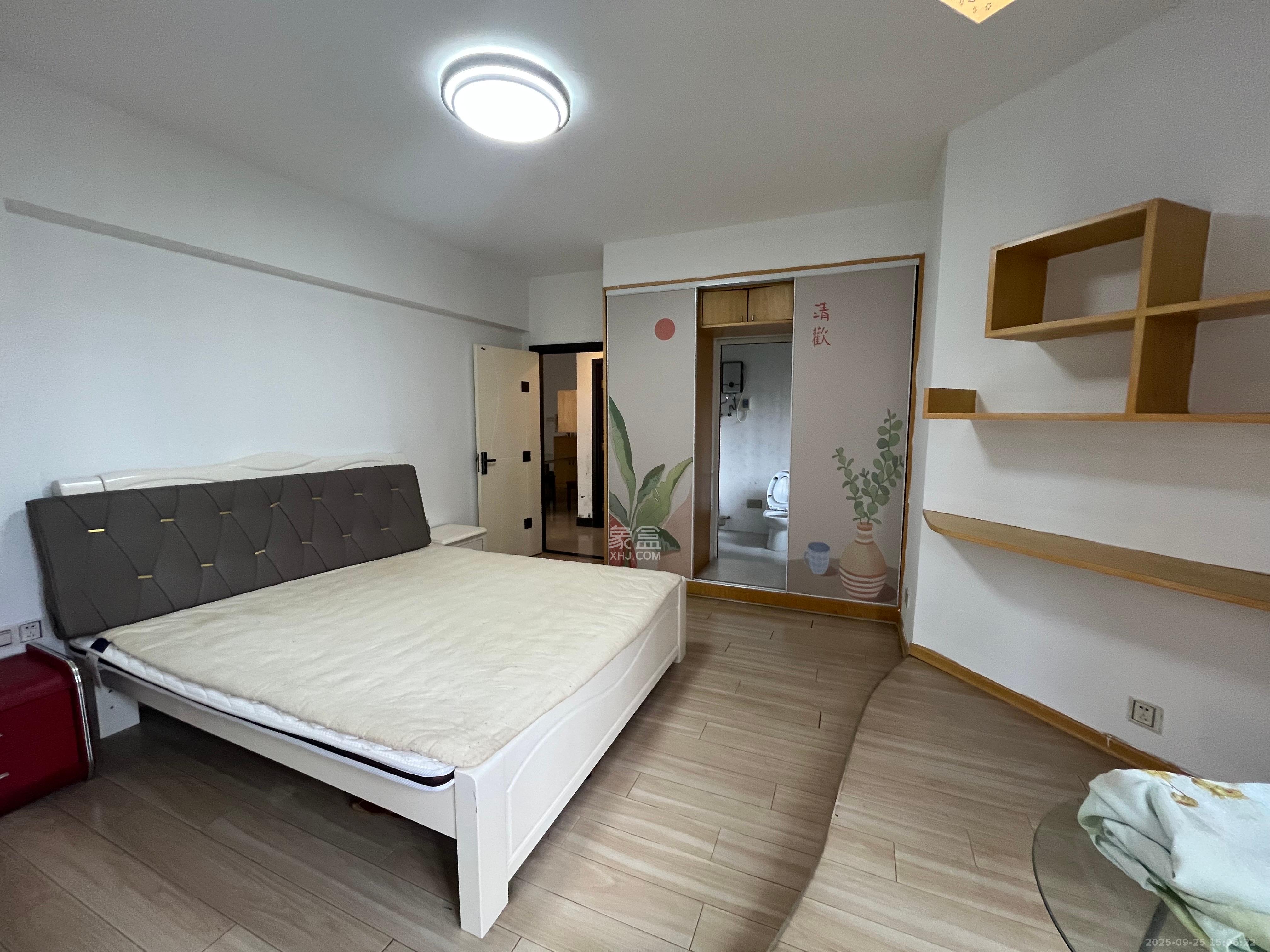 香海西岸  3室2厅1卫    2800.0元/月室内图