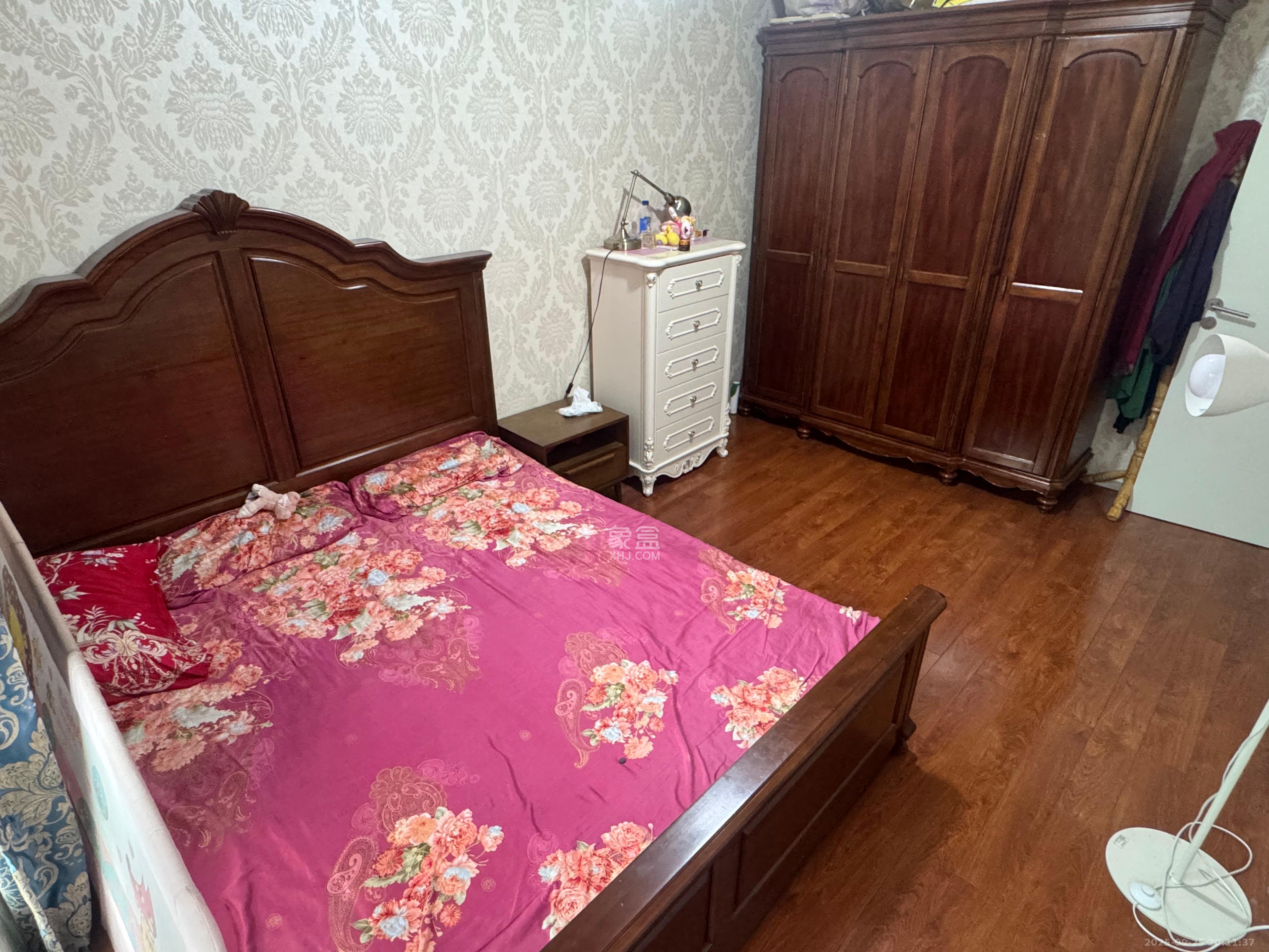 万国城（当代满庭春MOMA）一期  3室2厅2卫    3800.0元/月室内图