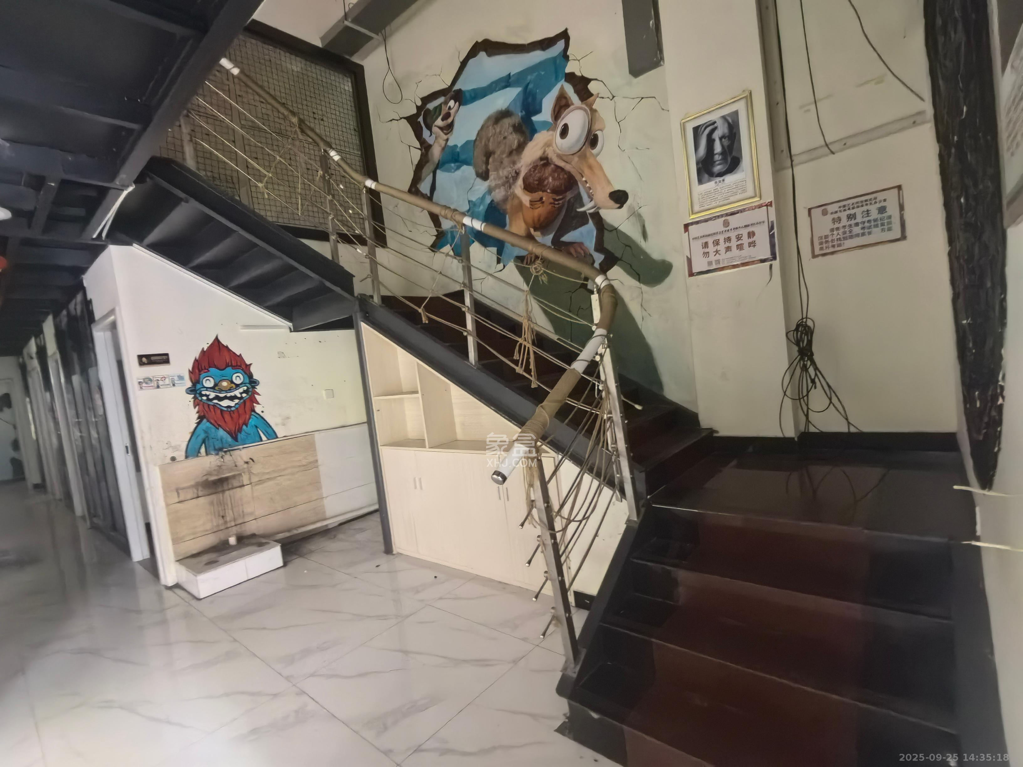 万科金域华府三四期   246.0㎡      10000.0元/月室内图