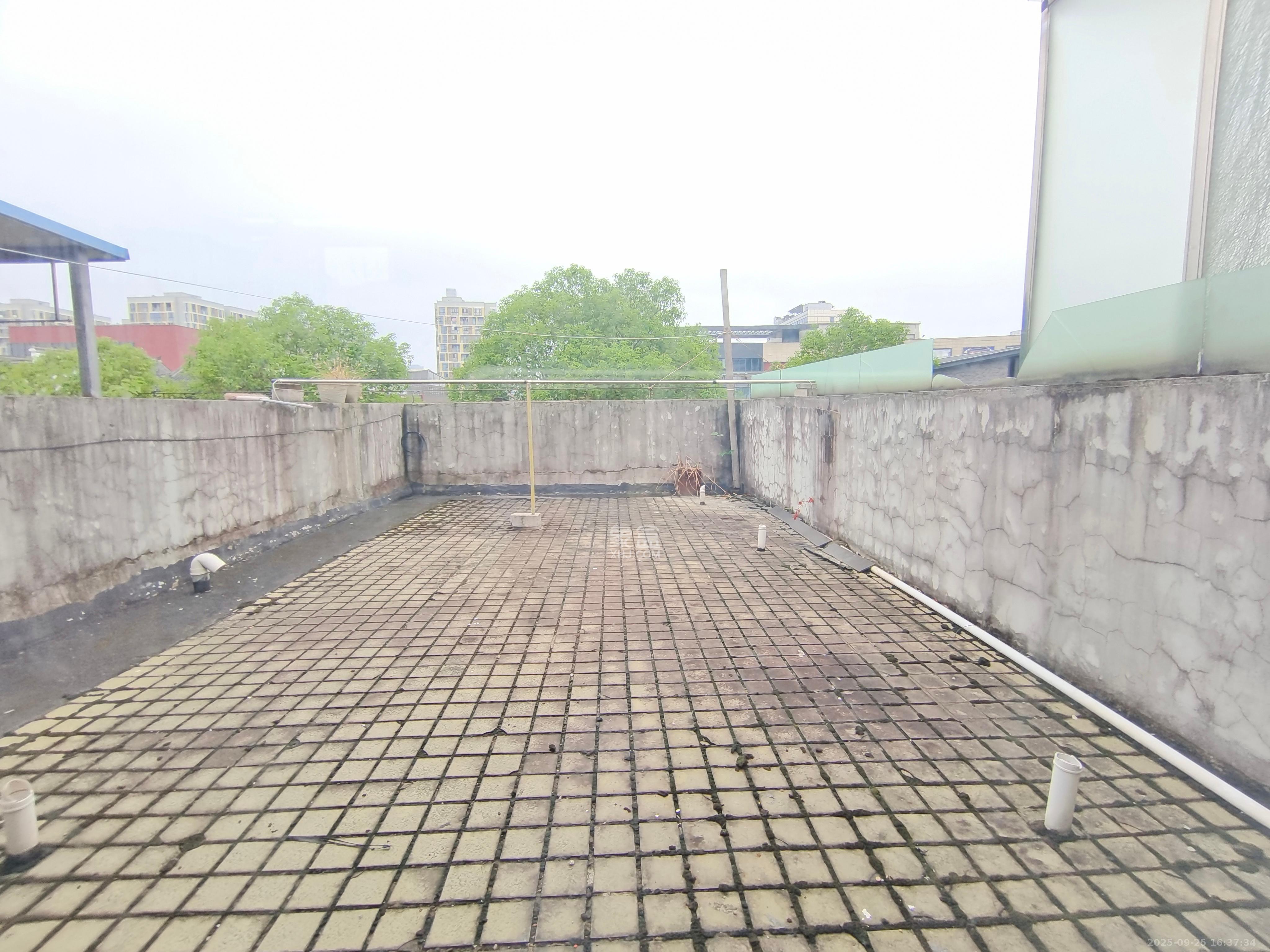 阳光100一期、四五期 4室2厅2卫 4300.0元/月 阳光100一期、四五期 4室2厅2卫 4300.0元/月室内图