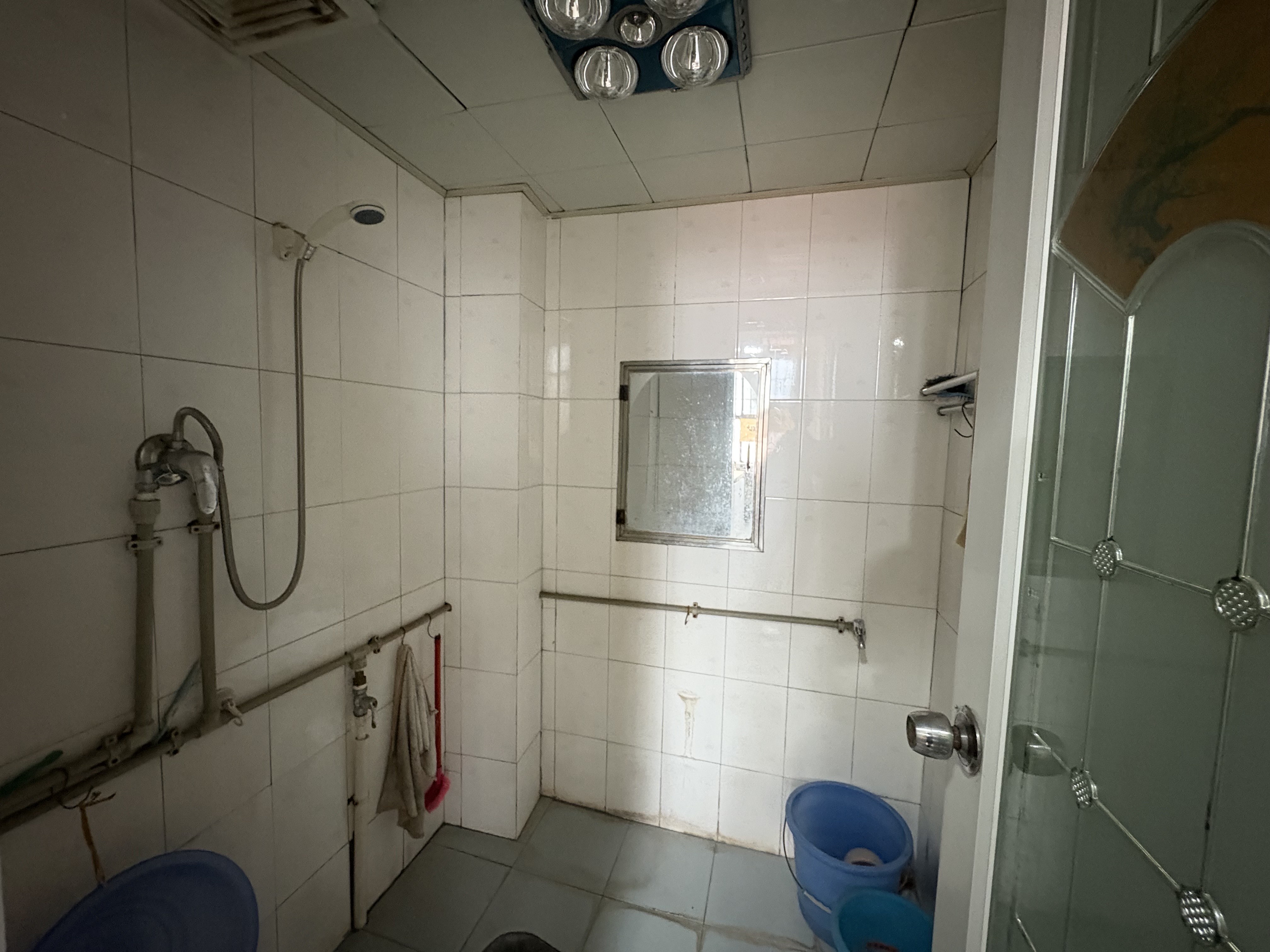 418家属区 3室2厅1卫 32.8万 418家属区 3室2厅1卫 32.8万客厅