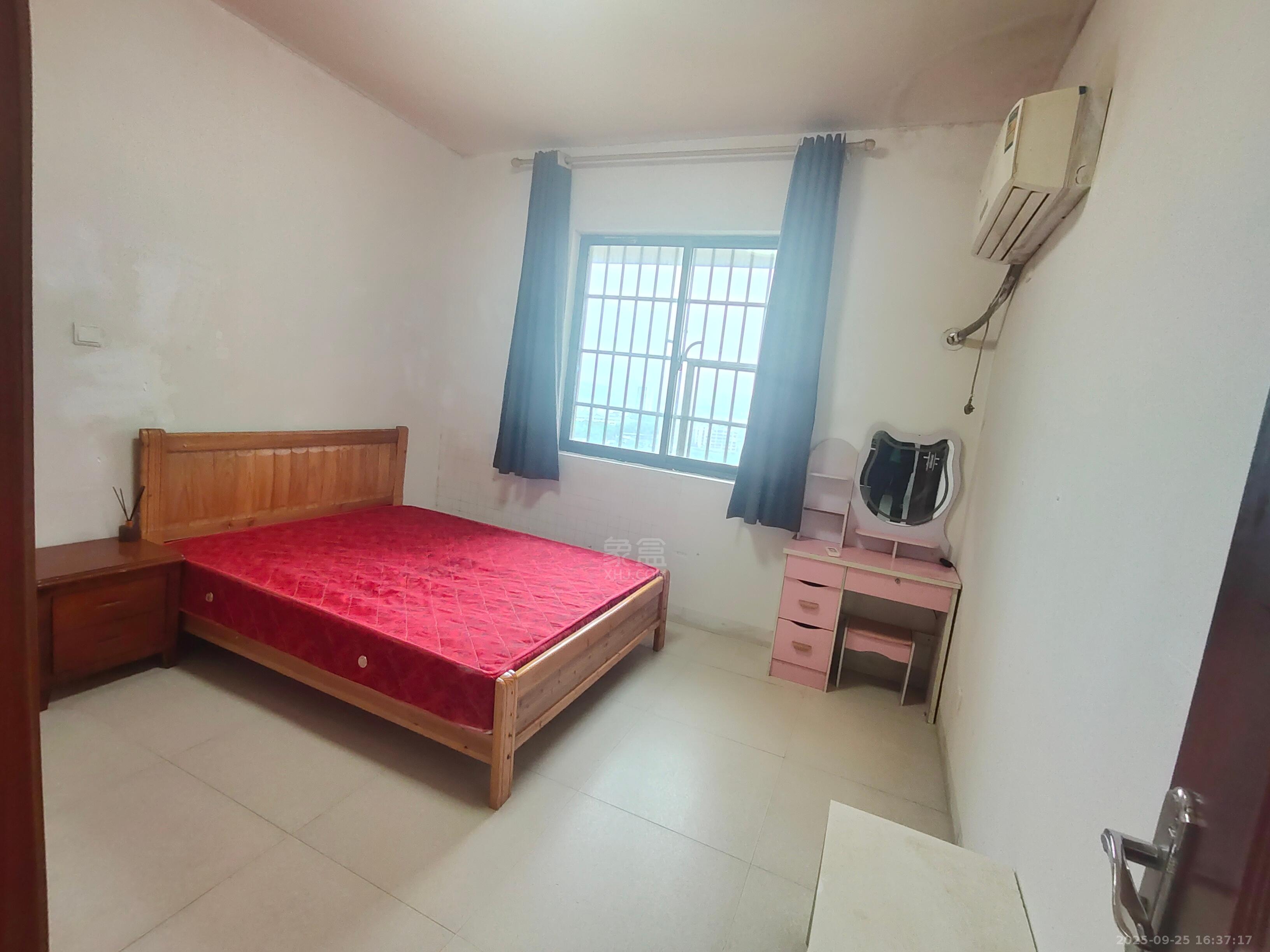 阳光新城 1室1厅1卫 800.0元/月 阳光新城 1室1厅1卫 800.0元/月室内图