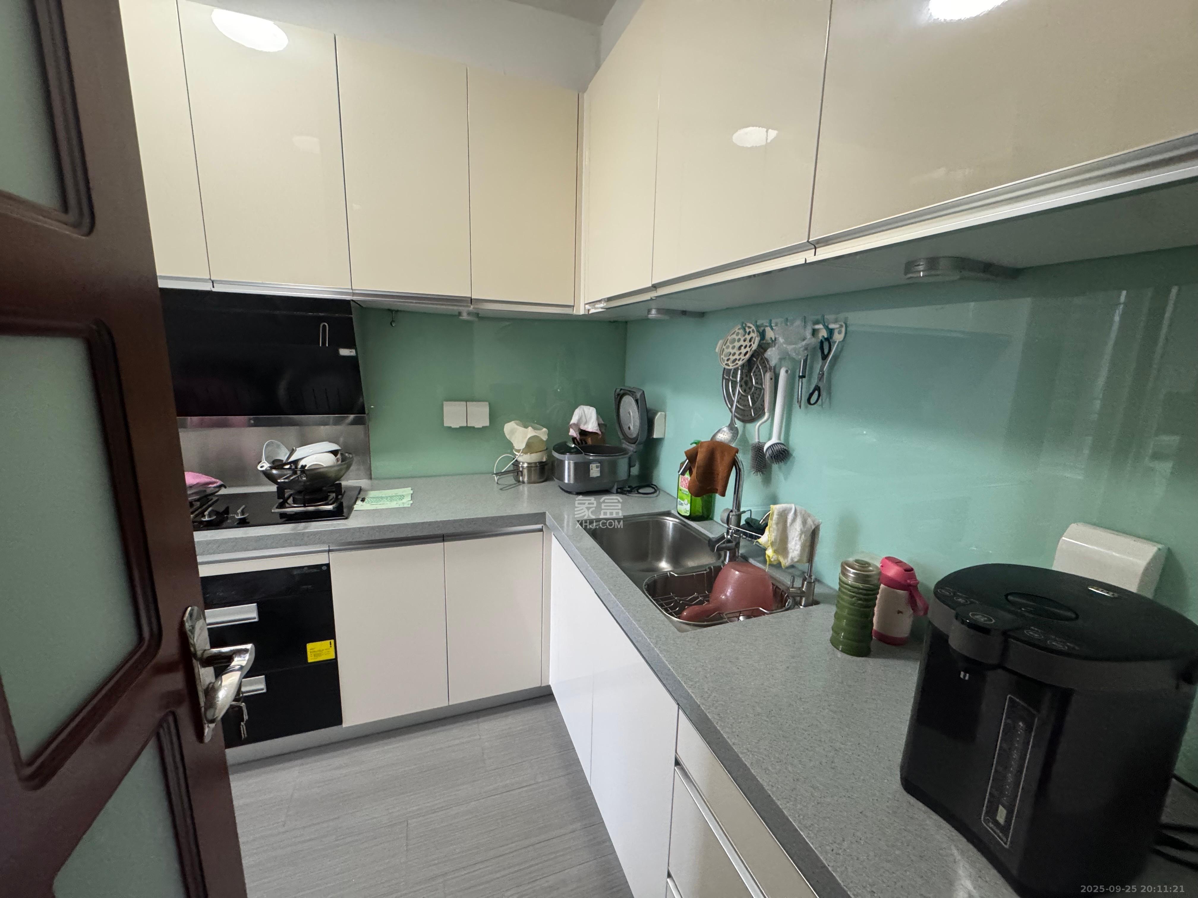 万国城(当代满庭春MOMA)一期 3室2厅2卫 3800.0元/月 万国城(当代满庭春MOMA)一期 3室2厅2卫 3800.0元/月室内图