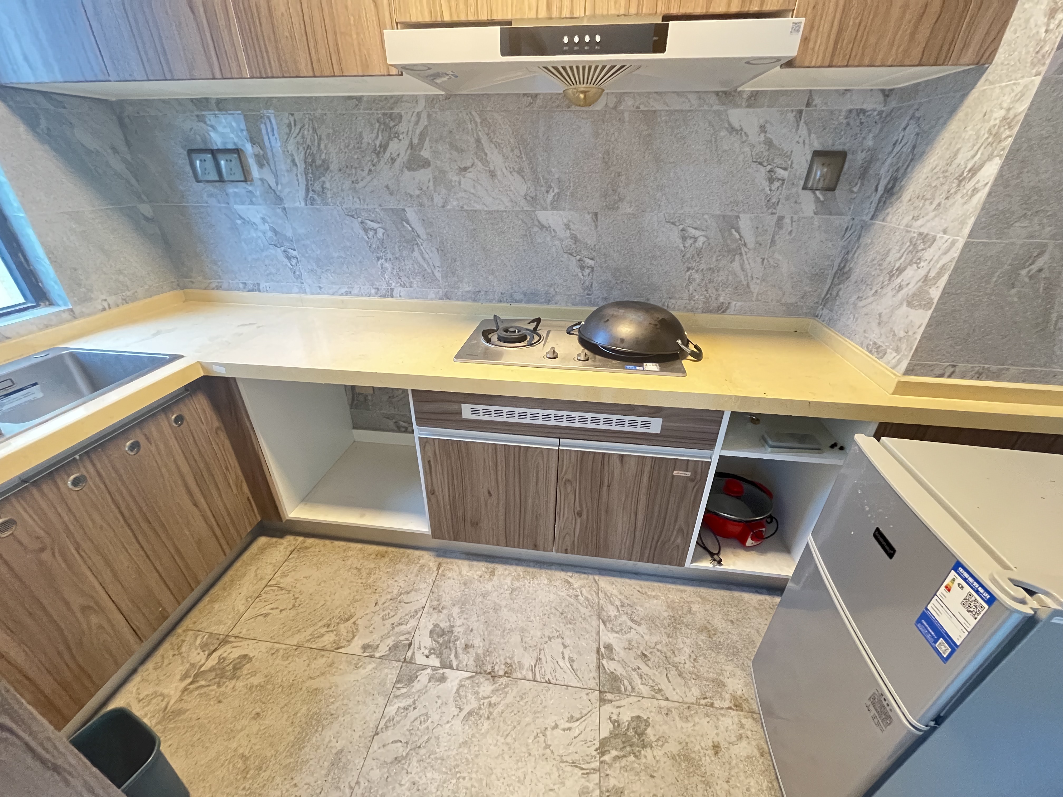 碧桂园公园上城 3室2厅2卫 2500.0元/月 碧桂园公园上城 3室2厅2卫 2500.0元/月室内图