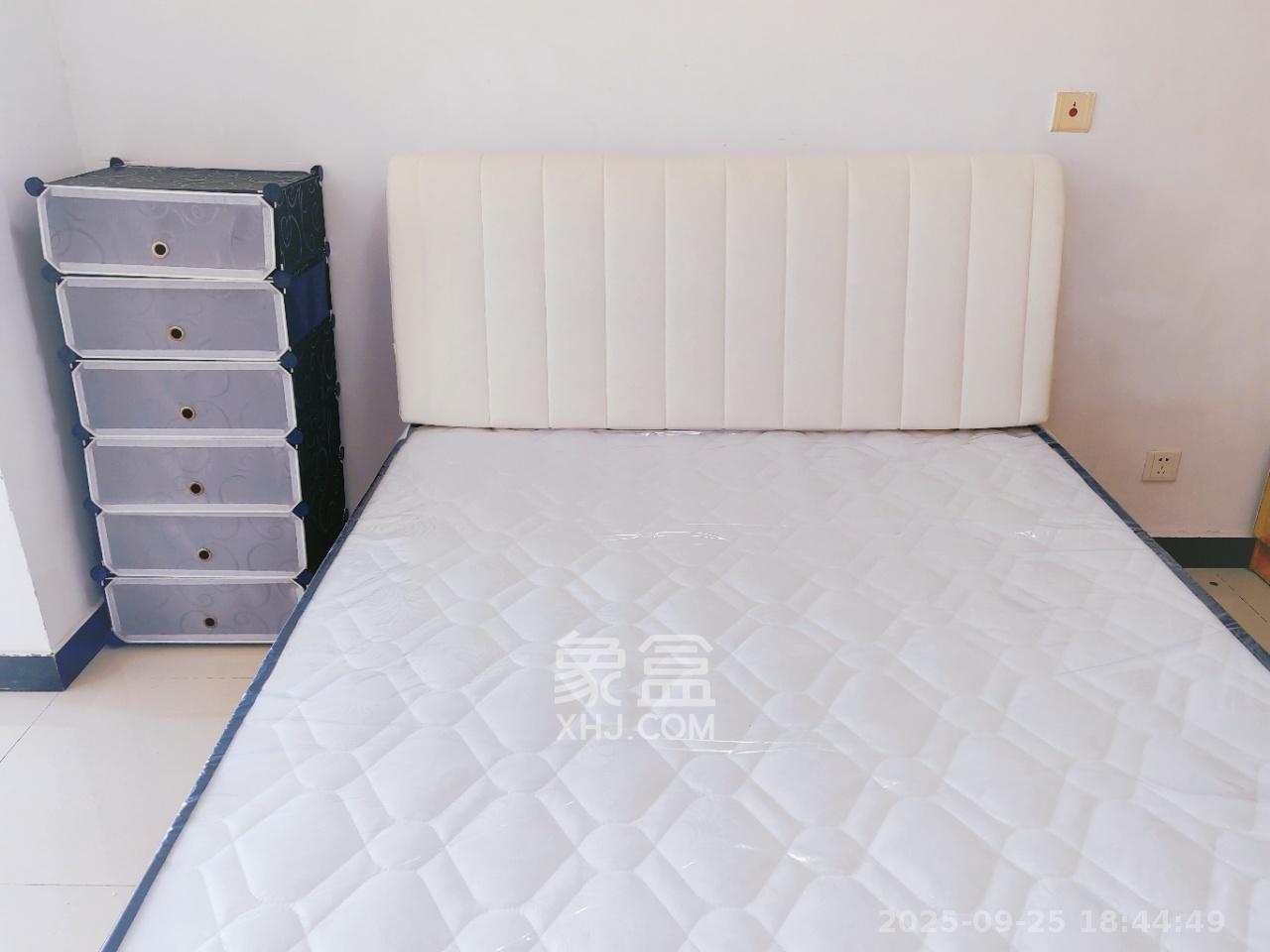 运通尊苑 1室2厅1卫 2300.0元/月 运通尊苑 1室2厅1卫 2300.0元/月室内图