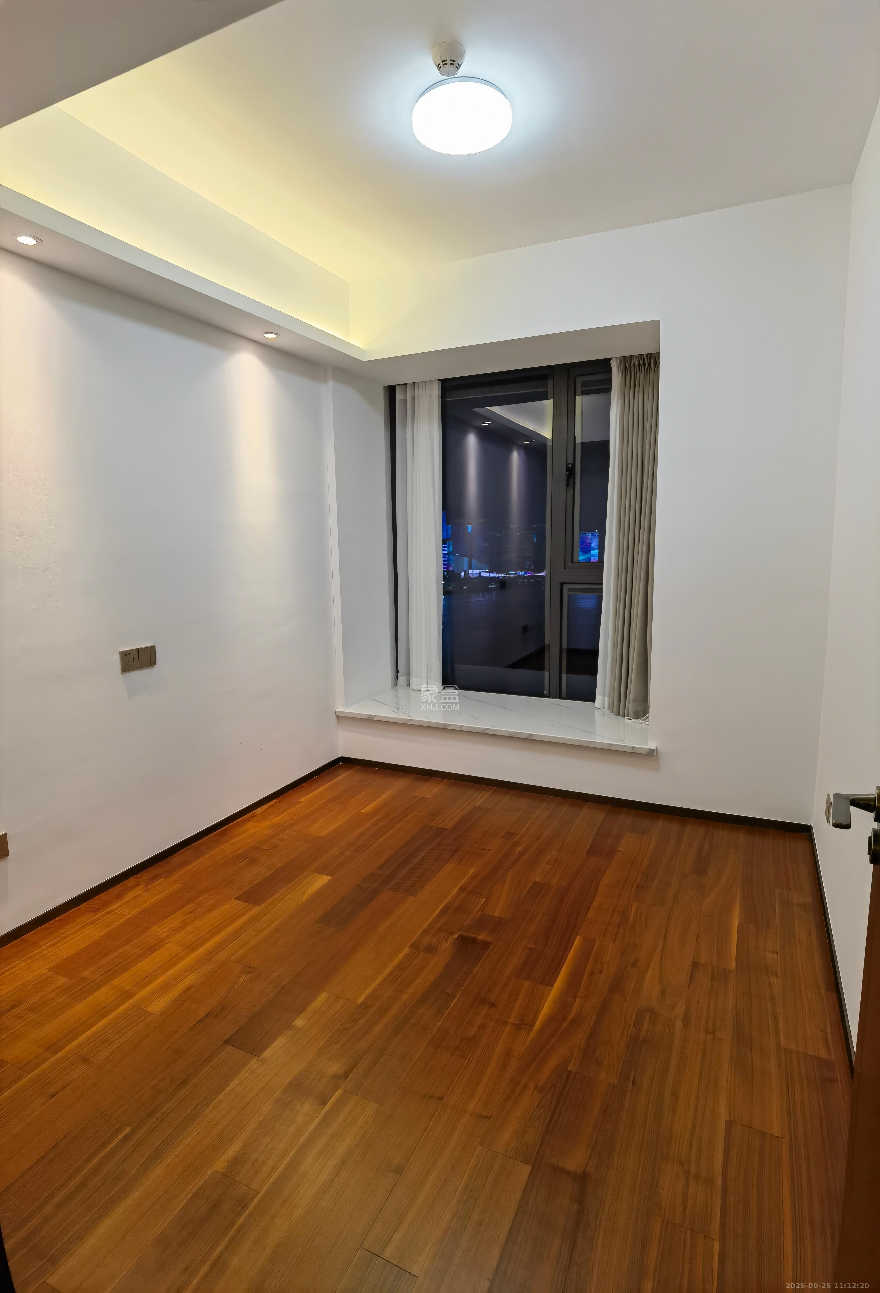 北辰瀚江府  3室2厅2卫    8500.0元/月室内图