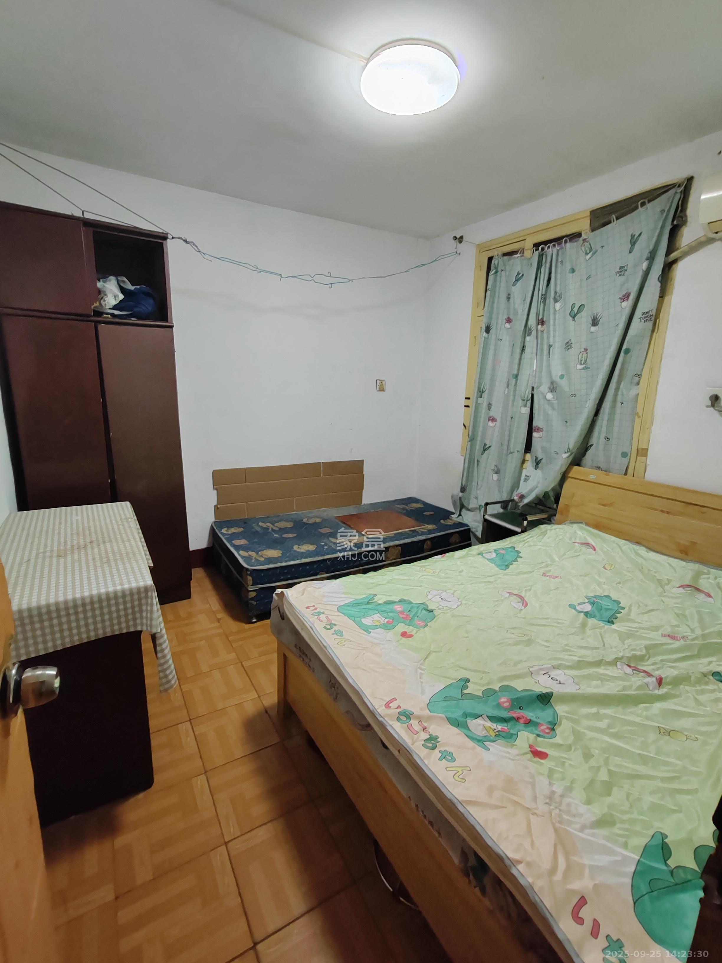 东牌楼街散盘 3室1厅1卫 1500.0元/月 东牌楼街散盘 3室1厅1卫 1500.0元/月室内图