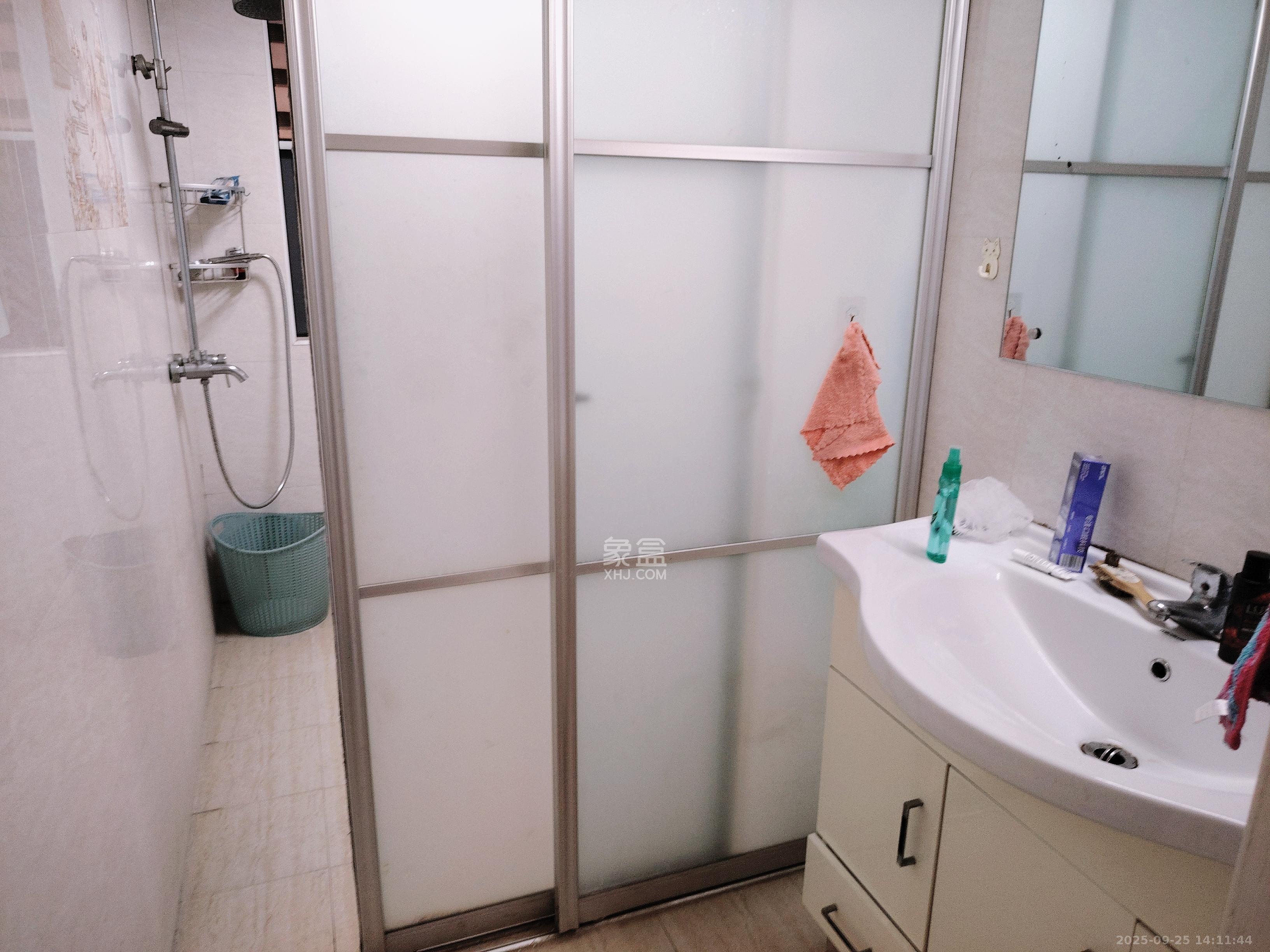 滨江君悦香邸 3室2厅1卫 2900.0元/月 滨江君悦香邸 3室2厅1卫 2900.0元/月室内图