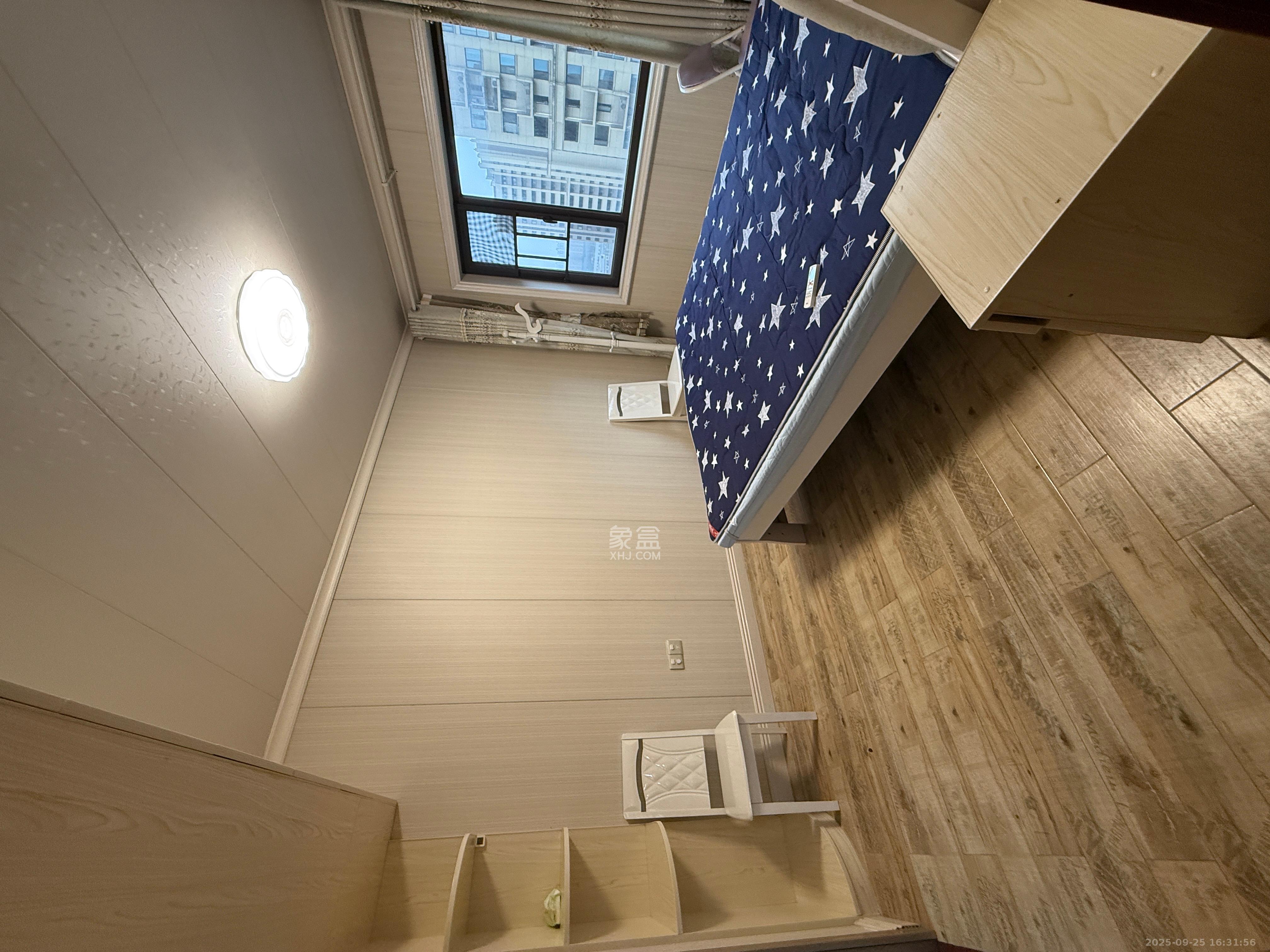 华润置地广场二期 3室2厅2卫 2600.0元/月 华润置地广场二期 3室2厅2卫 2600.0元/月室内图