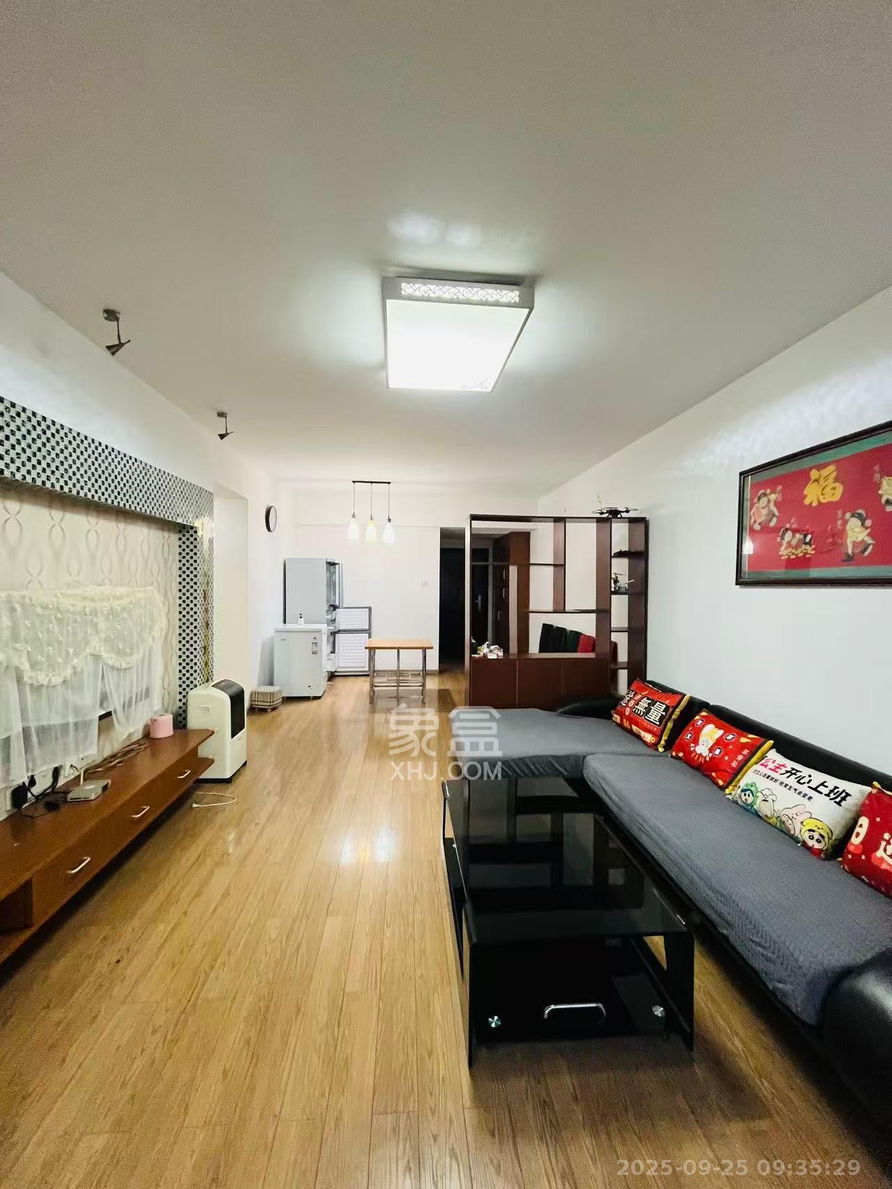 月湖兰庭 2室2厅1卫 2300.0元/月 月湖兰庭 2室2厅1卫 2300.0元/月室内图