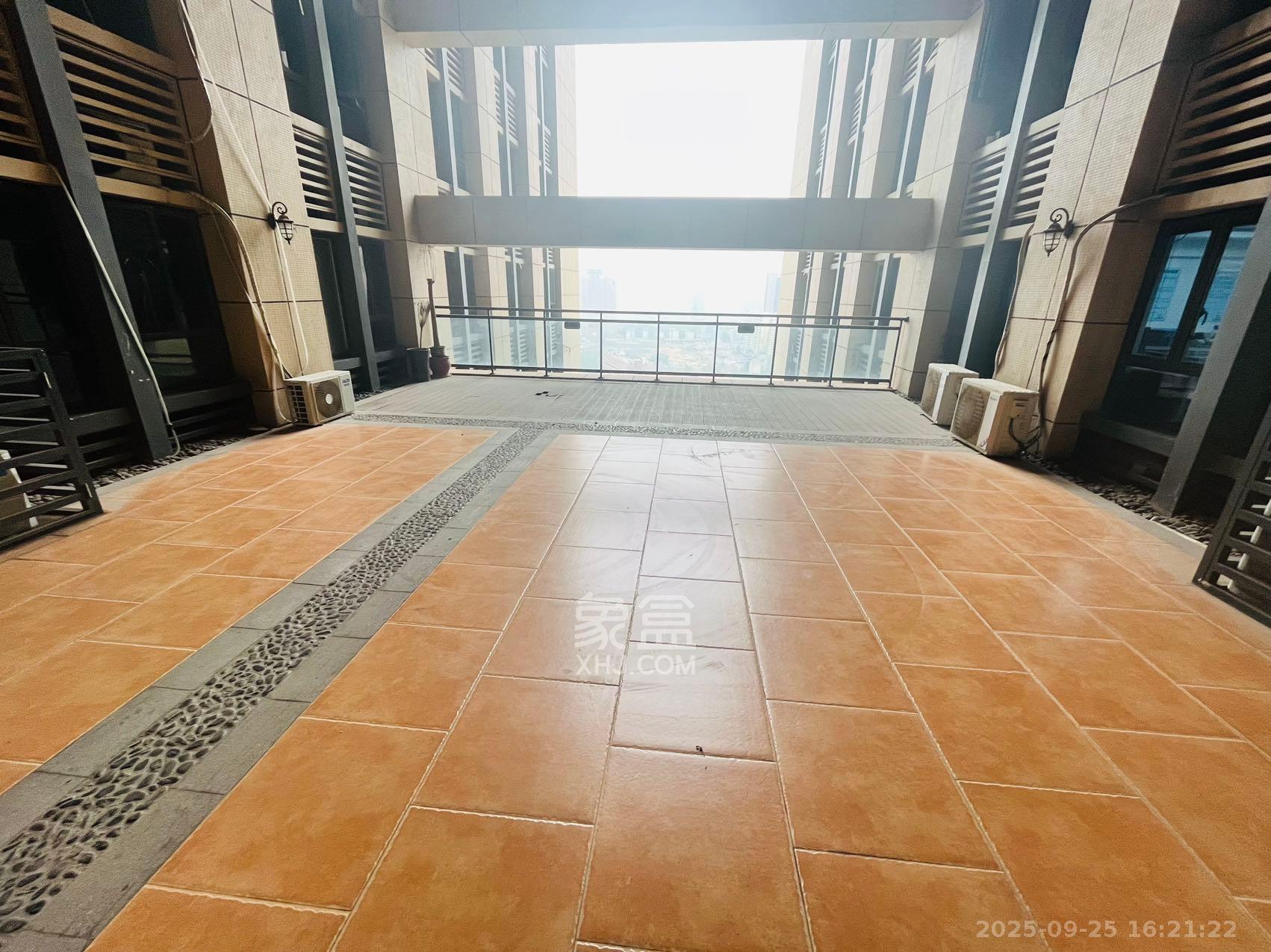 建发汇金国际   70.0㎡      2500.0元/月