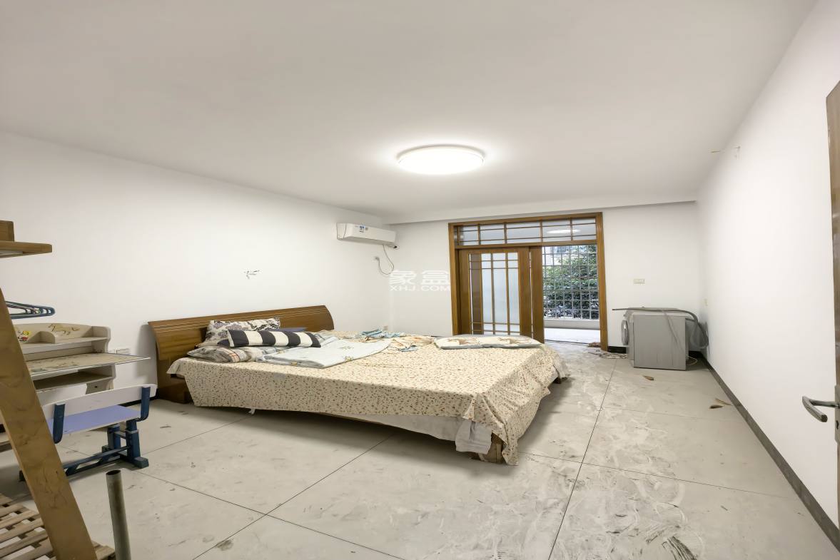 加州阳光小区(吉星阳光) 3室2厅2卫 60.0万 加州阳光小区(吉星阳光) 3室2厅2卫 60.0万客厅