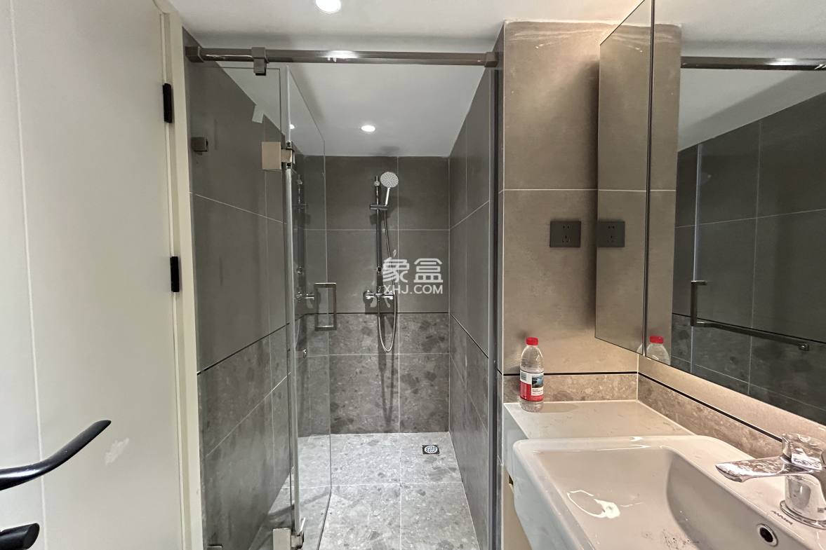 海航豪庭南苑  1室1厅2卫    3600.0元/月 海航豪庭南苑  1室1厅2卫    3600.0元/月室内图