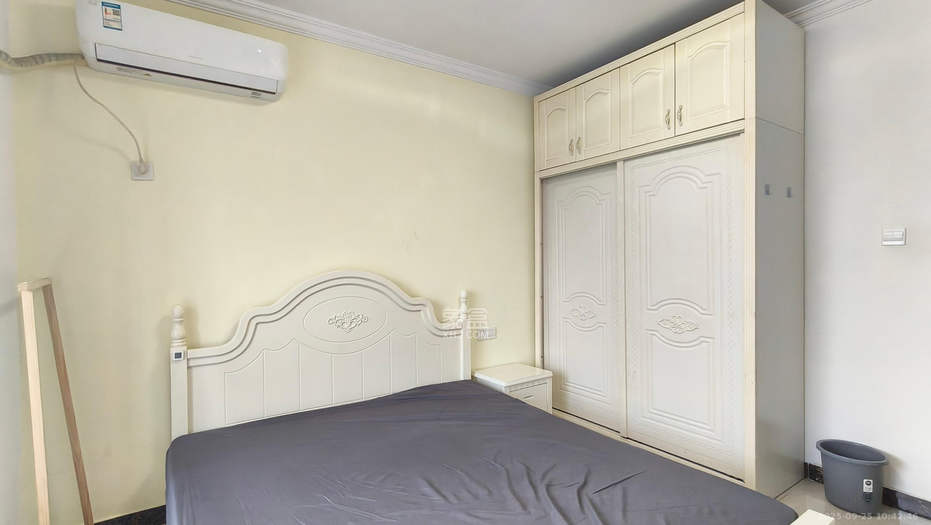 光明E城  3室2厅1卫    2600.0元/月室内图