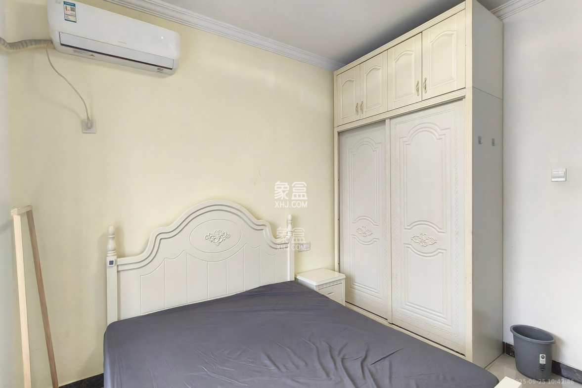 光明E城 3室2厅1卫 2600.0元/月 光明E城 3室2厅1卫 2600.0元/月室内图