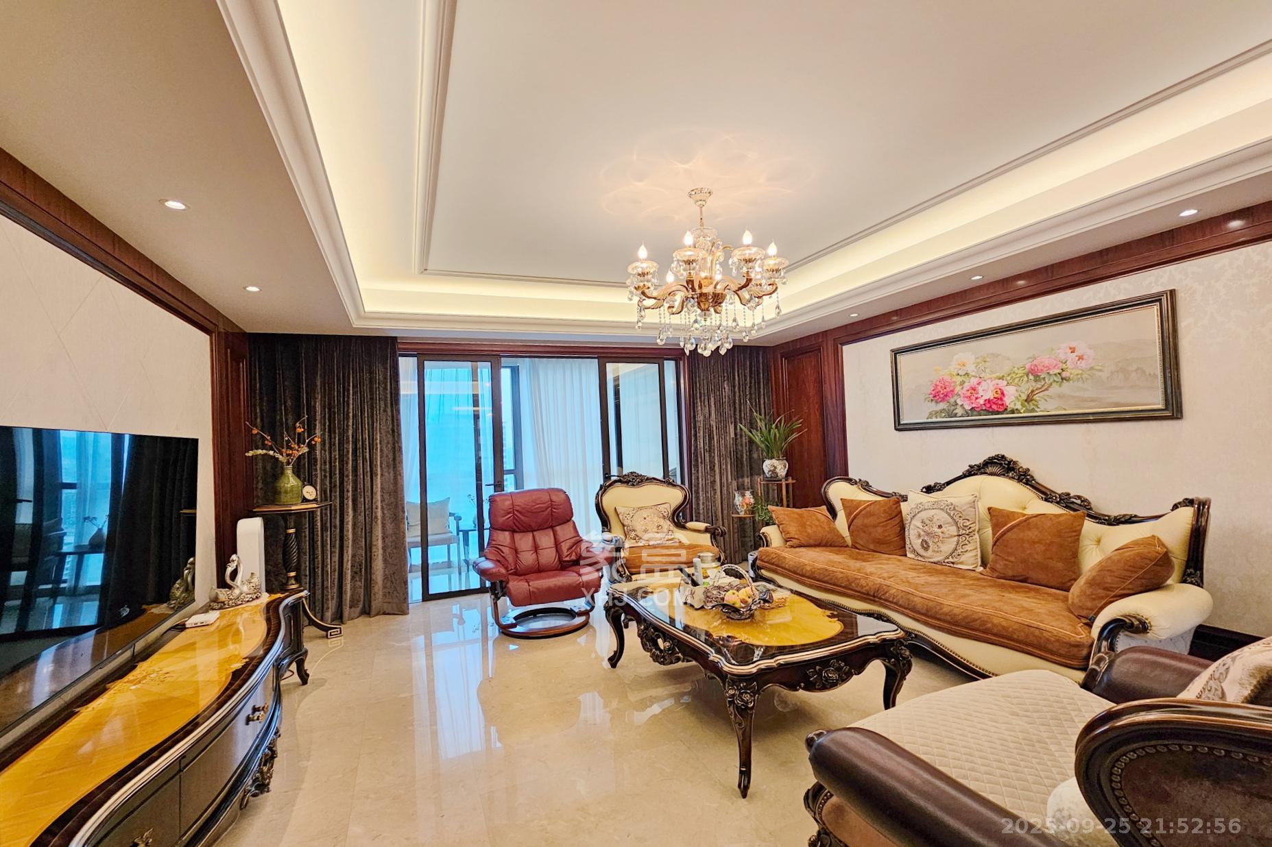 运达中央广场一、二期 3室2厅3卫 320.0万 运达中央广场一、二期 3室2厅3卫 320.0万客厅