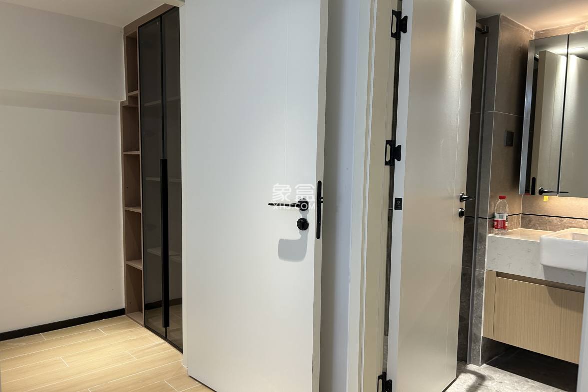 海航豪庭南苑  1室1厅2卫    3600.0元/月 海航豪庭南苑  1室1厅2卫    3600.0元/月室内图