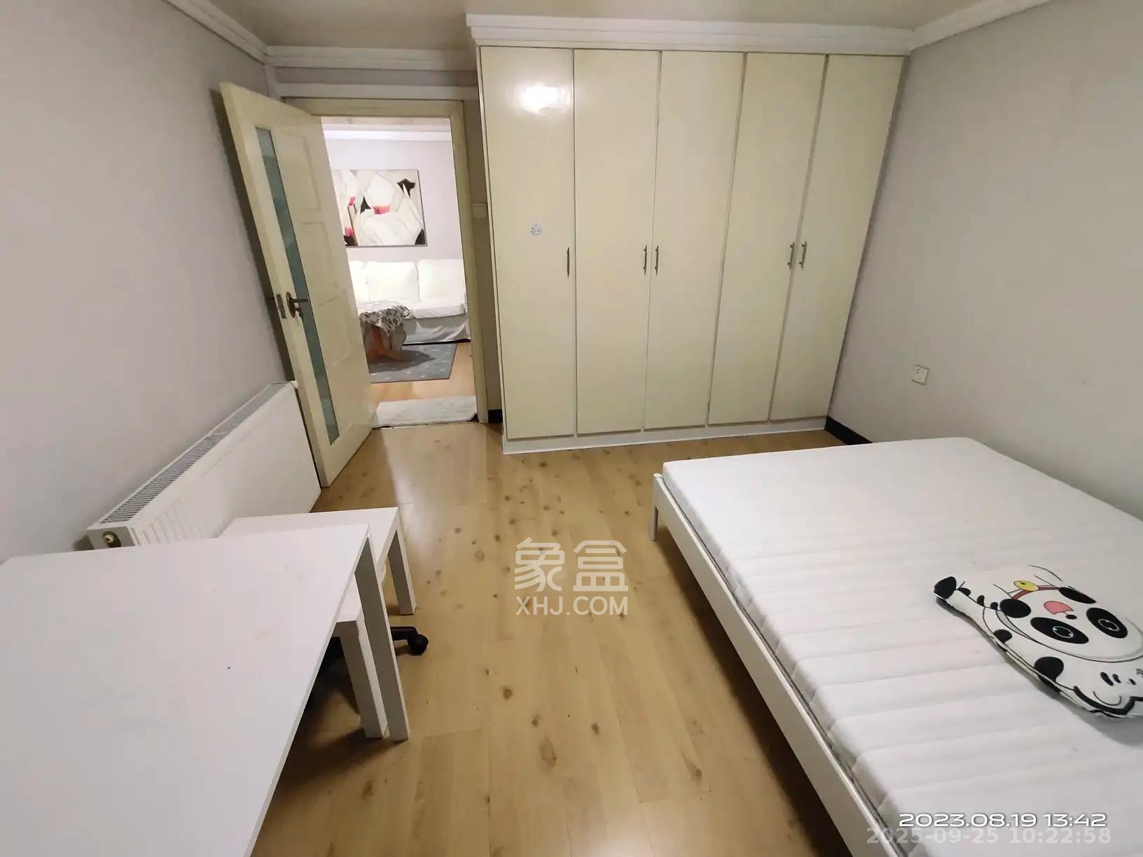 航空母舰  4室2厅2卫    3100.0元/月 航空母舰  4室2厅2卫    3100.0元/月室内图