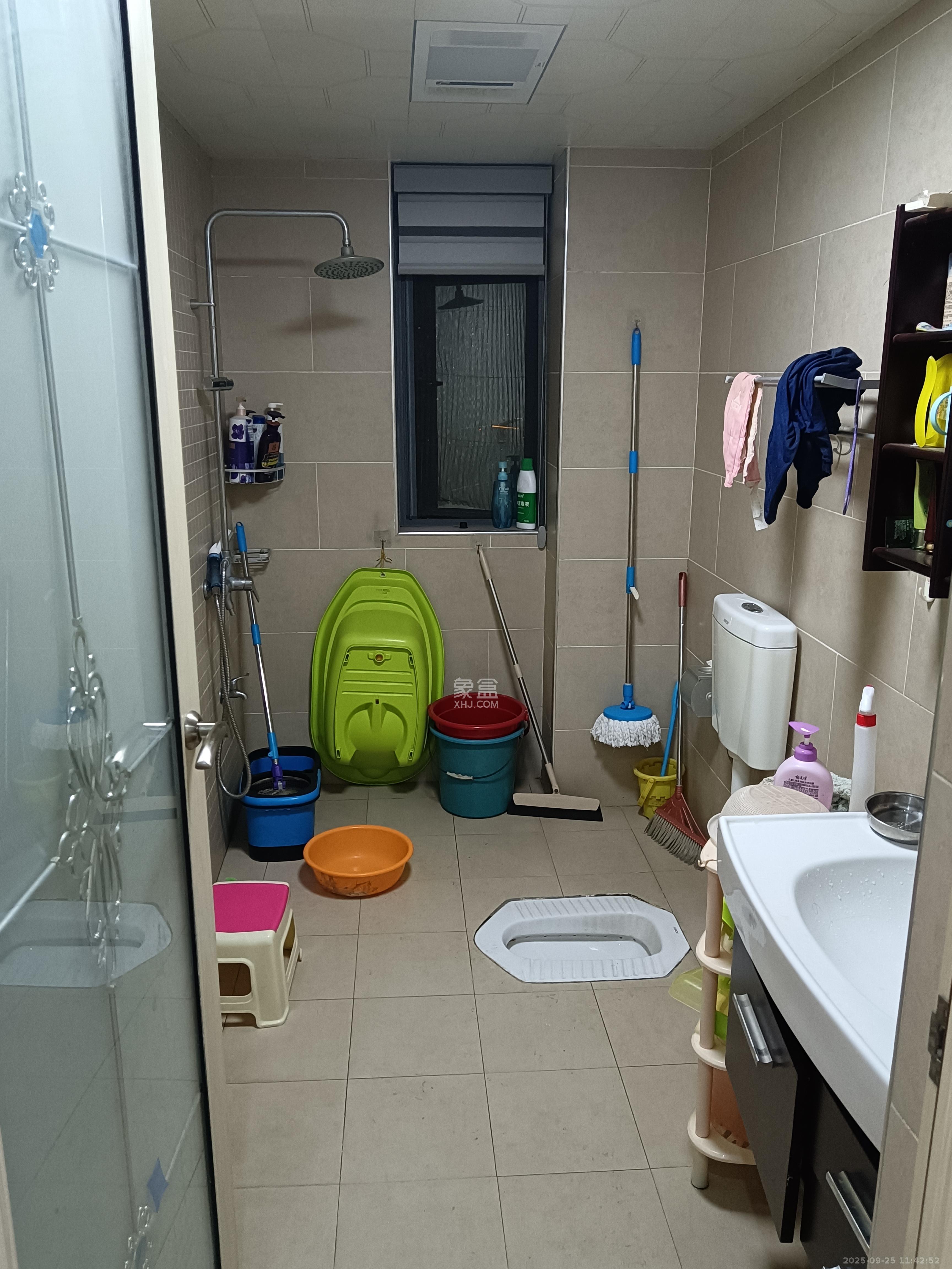 江河双水湾 3室2厅2卫 2700.0元/月 江河双水湾 3室2厅2卫 2700.0元/月室内图