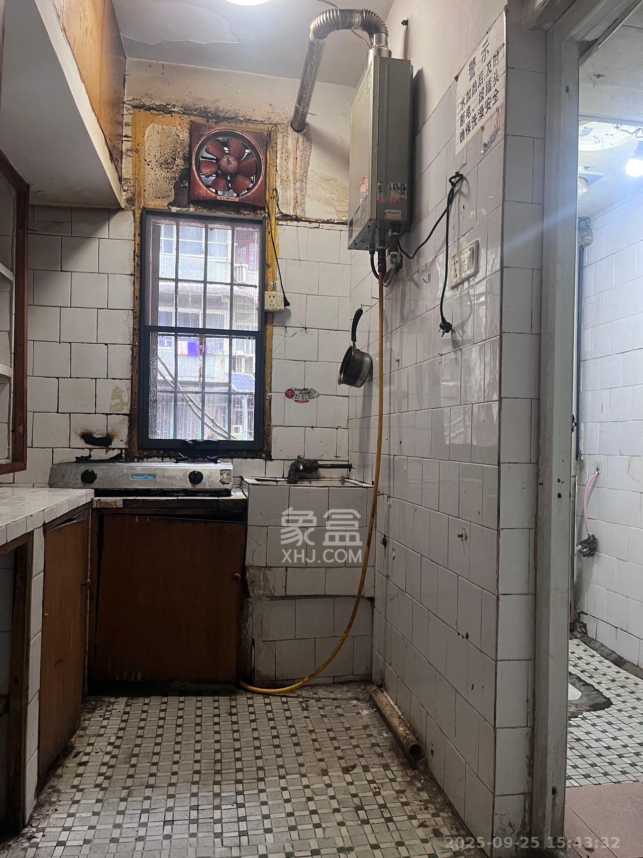 红旗区三片 2室1厅1卫 1400.0元/月 红旗区三片 2室1厅1卫 1400.0元/月室内图