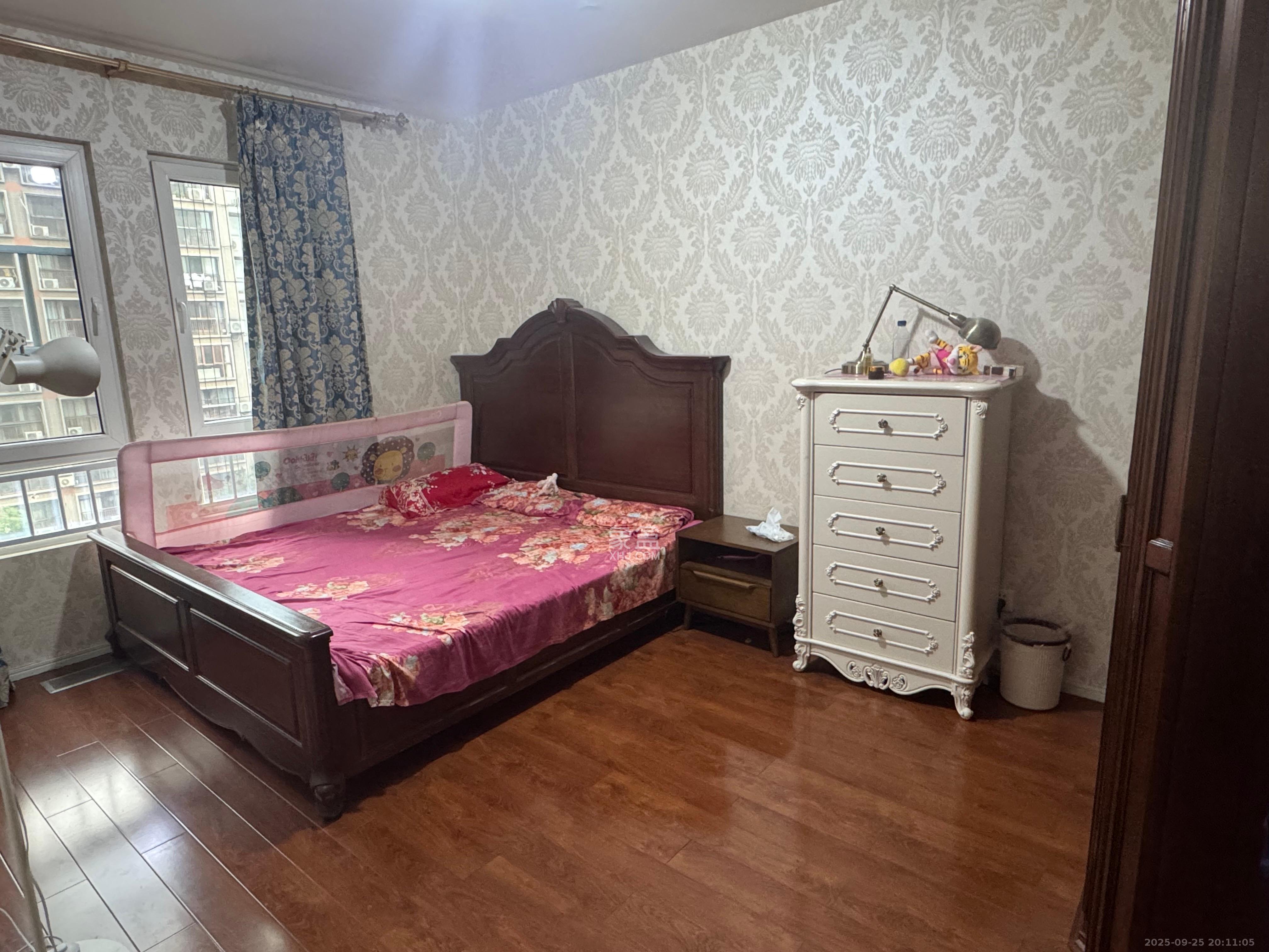 万国城(当代满庭春MOMA)一期 3室2厅2卫 3800.0元/月 万国城(当代满庭春MOMA)一期 3室2厅2卫 3800.0元/月室内图