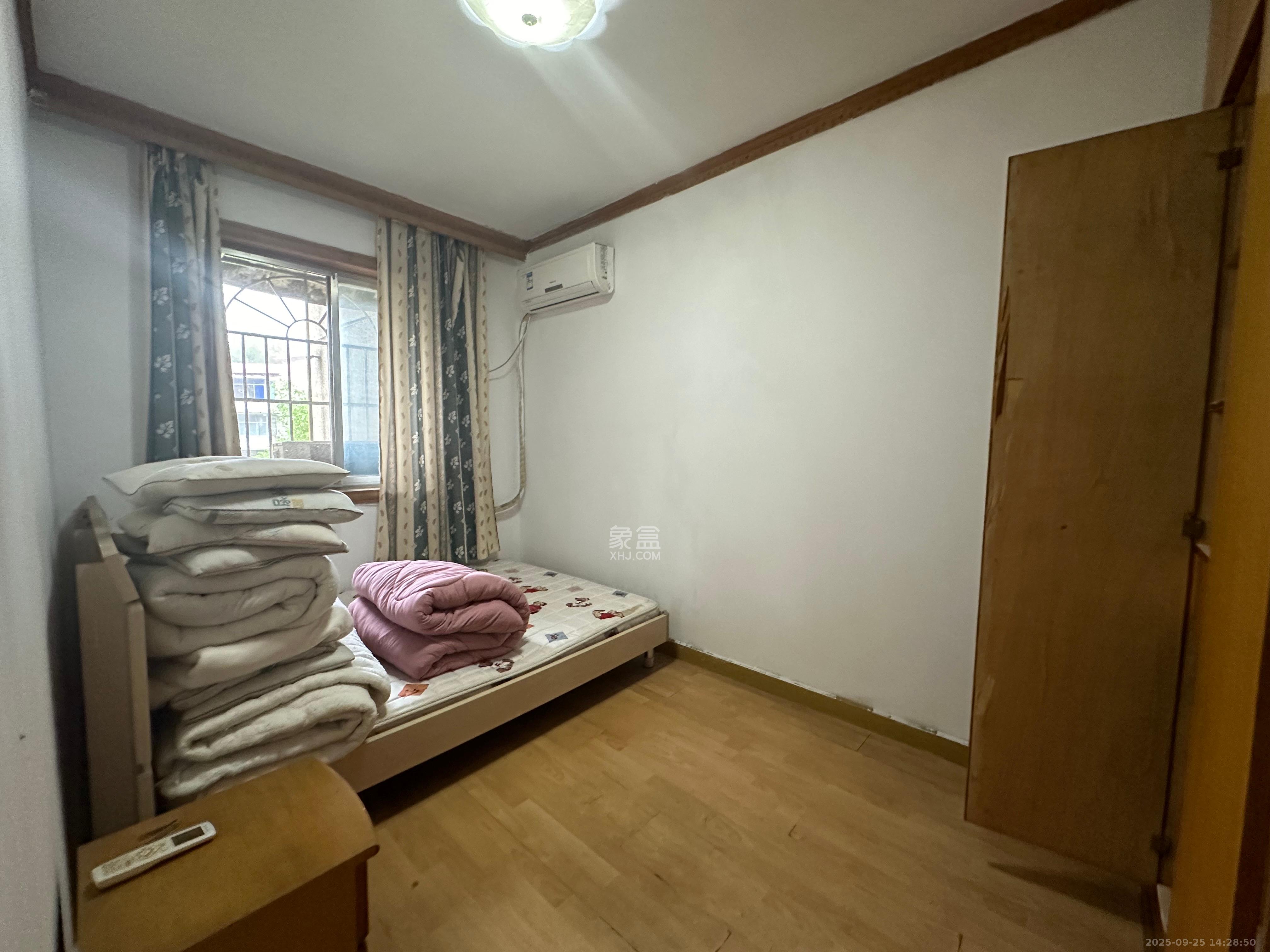 南沙公寓 3室2厅1卫 2300.0元/月 南沙公寓 3室2厅1卫 2300.0元/月室内图