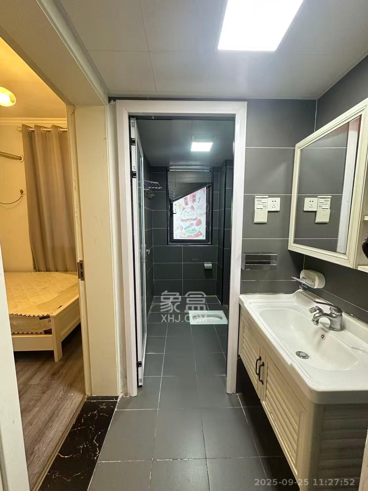 天翼花园(中国电信单位房) 3室2厅1卫 2800.0元/月 天翼花园(中国电信单位房) 3室2厅1卫 2800.0元/月室内图