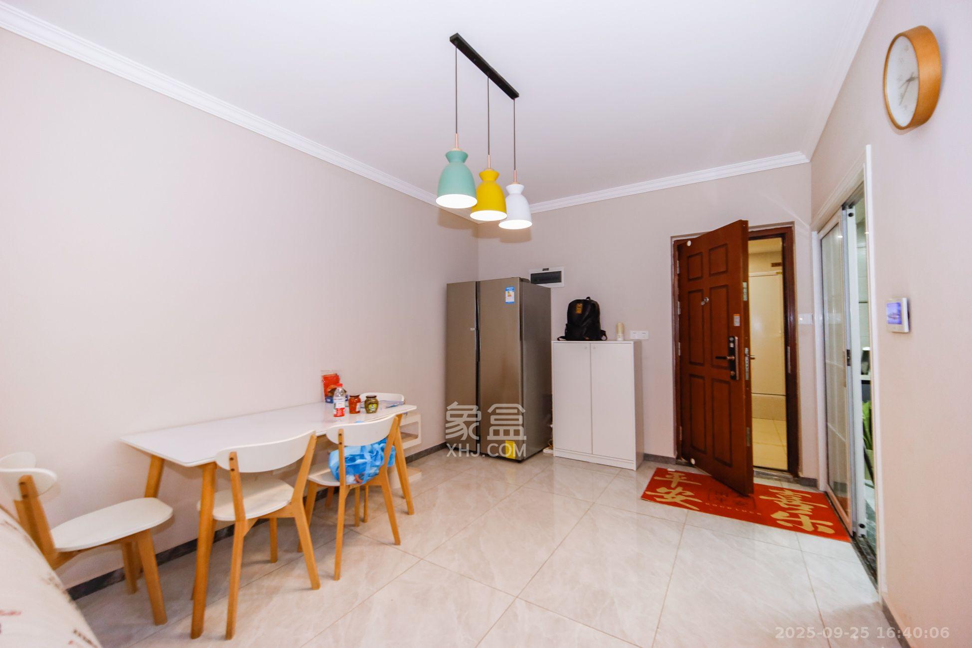 华润翡翠府 3室2厅2卫 3500.0元/月 华润翡翠府 3室2厅2卫 3500.0元/月室内图