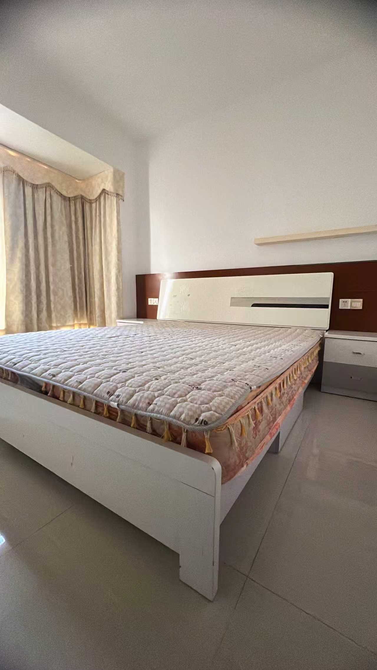 玉龙湾 2室1厅1卫 2200.0元/月 玉龙湾 2室1厅1卫 2200.0元/月室内图