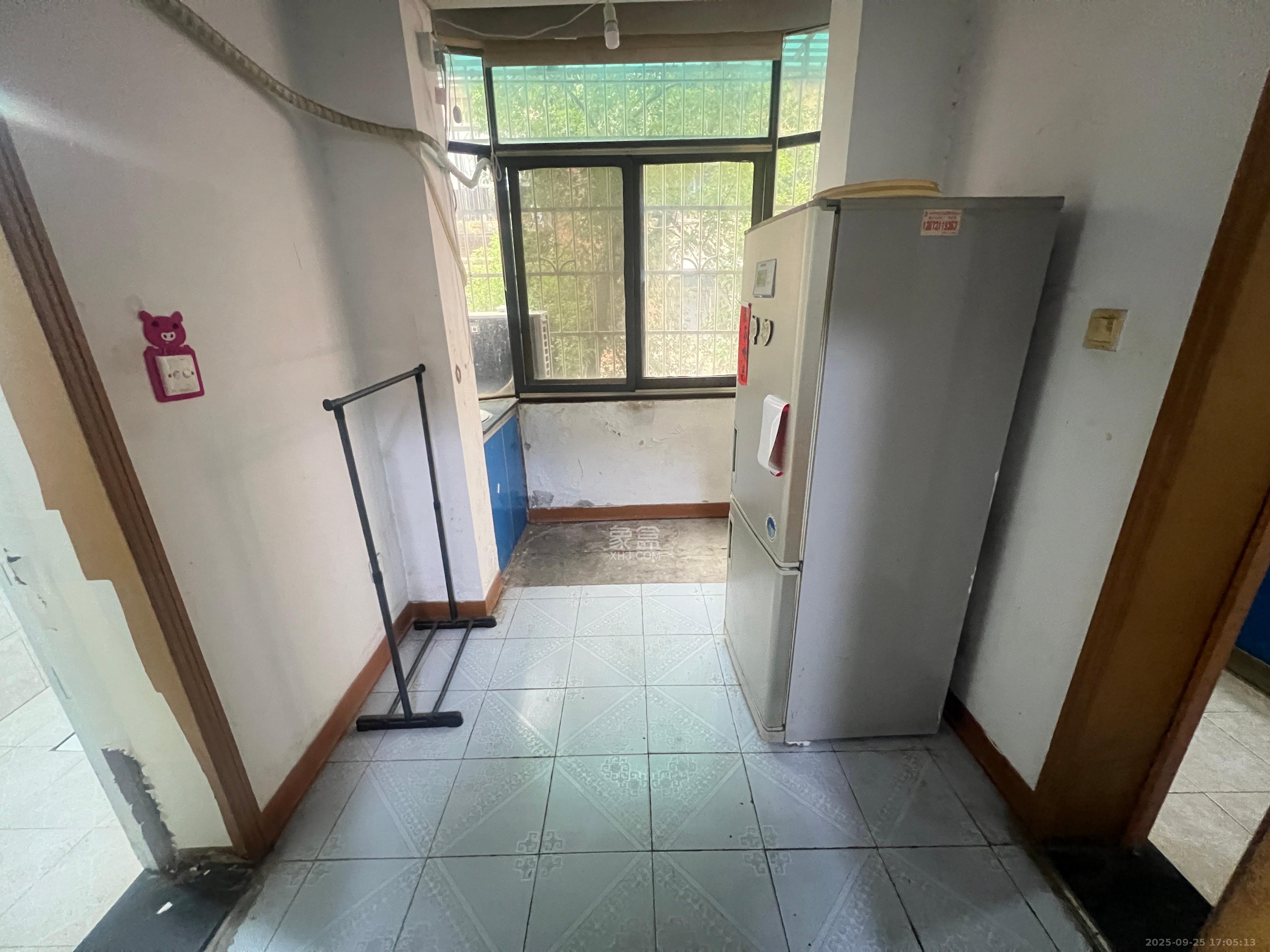 城建局宿舍天剑路296号  2室1厅1卫   1400.00元/月室内图
