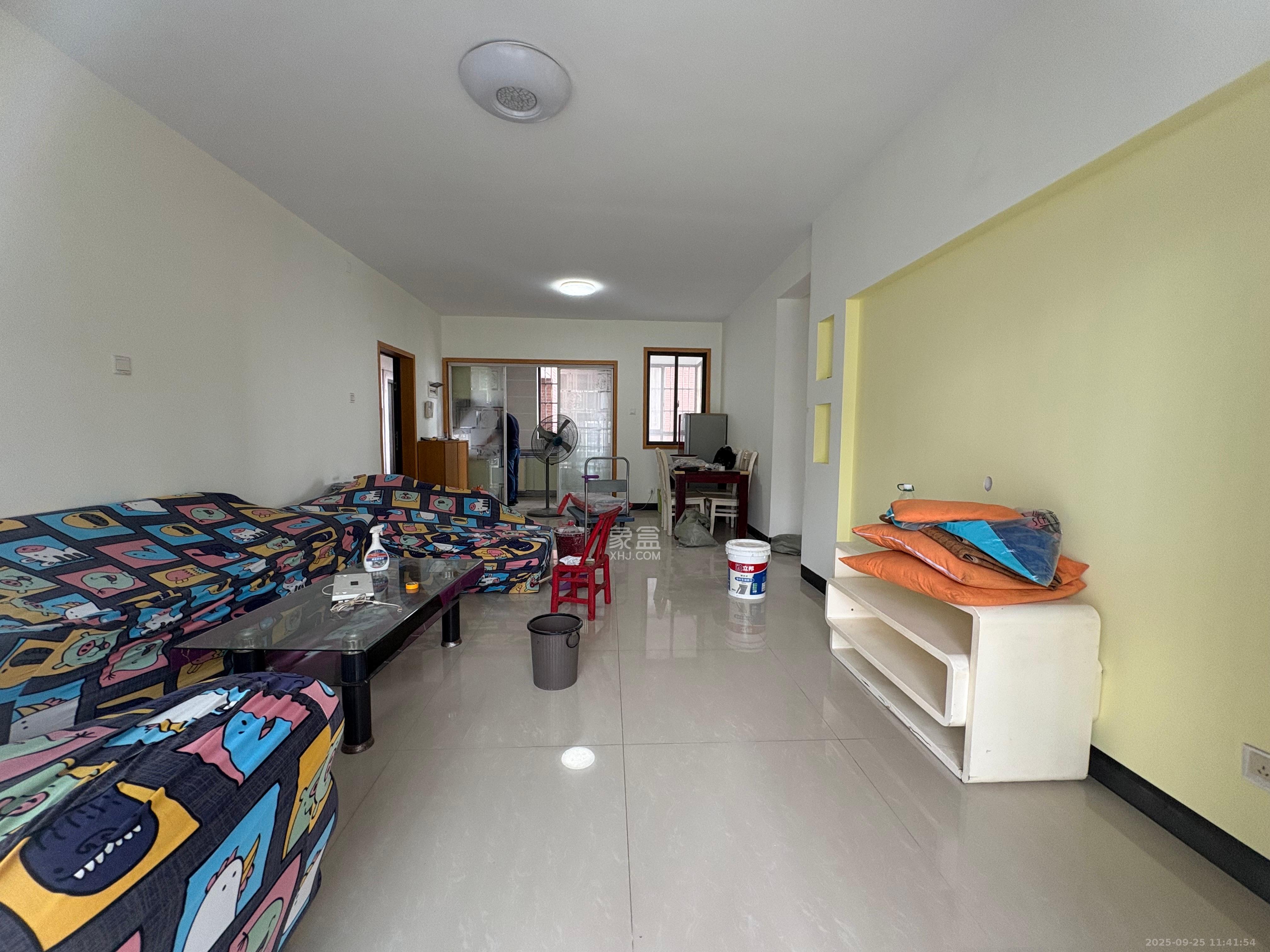 方略潇邦  3室2厅1卫    1950.0元/月