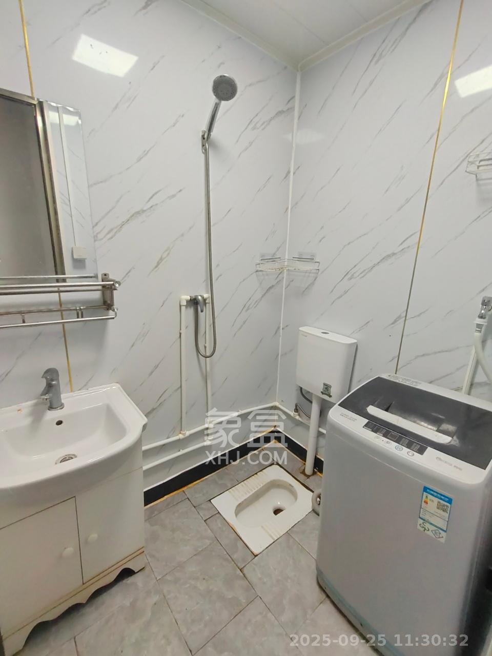 长房东旭国际 1室1厅1卫 1500.0元/月 长房东旭国际 1室1厅1卫 1500.0元/月室内图