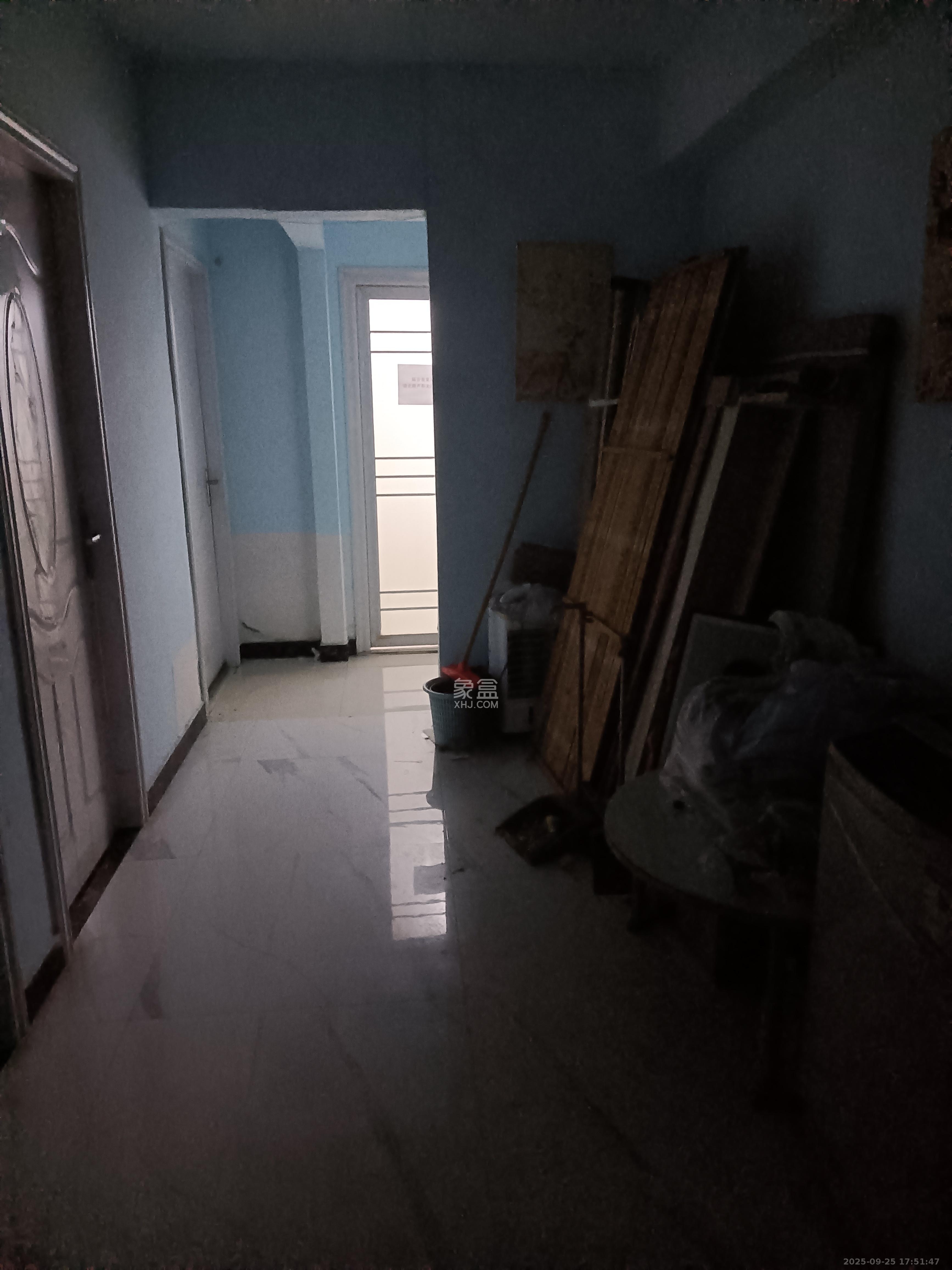 顺安大厦  1室2厅2卫    700.0元/月室内图