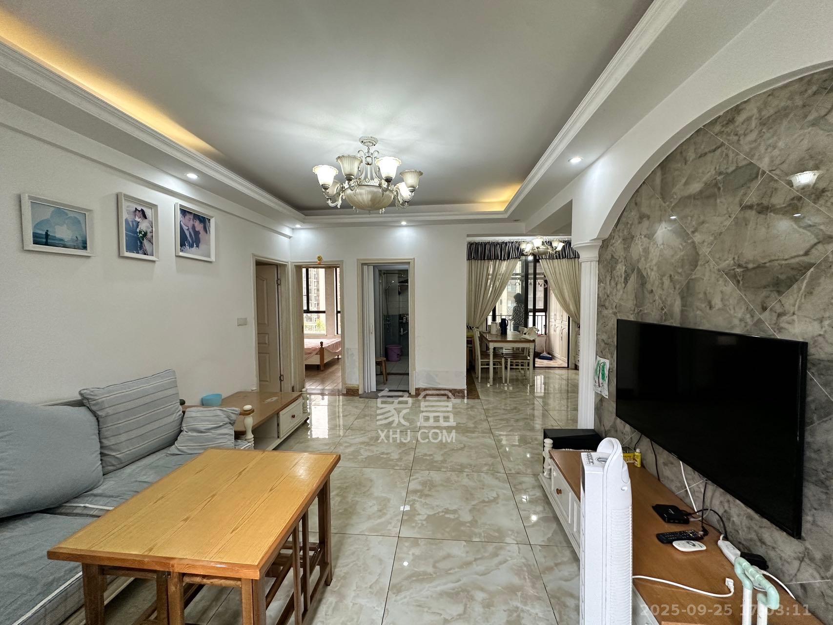 奥林匹克花园贡院三期 3室1厅1卫 2400.0元/月 奥林匹克花园贡院三期 3室1厅1卫 2400.0元/月室内图