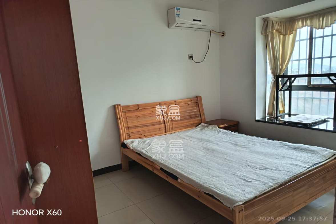 山水新城 2室1厅1卫 1600.00元/月 山水新城 2室1厅1卫 1600.00元/月室内图