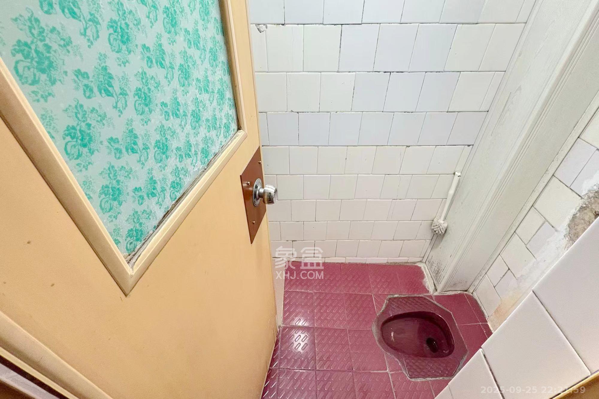 省政府五所 2室1厅1卫 58.0万 省政府五所 2室1厅1卫 58.0万卫生间