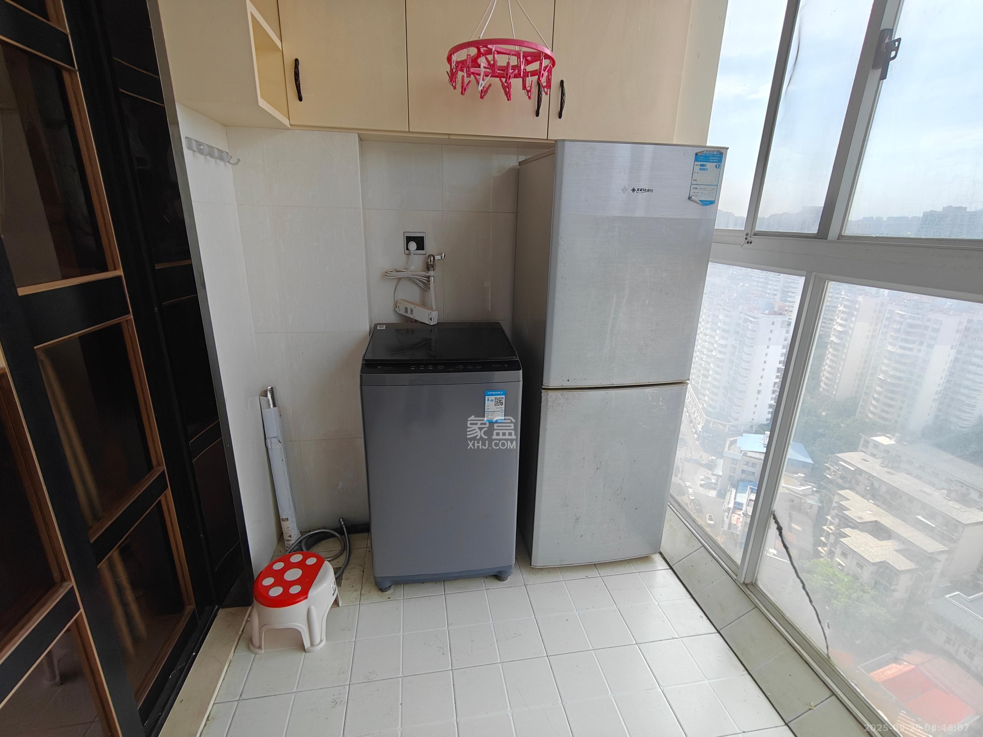 观湖公寓 1室1厅1卫 1600.0元/月 观湖公寓 1室1厅1卫 1600.0元/月室内图