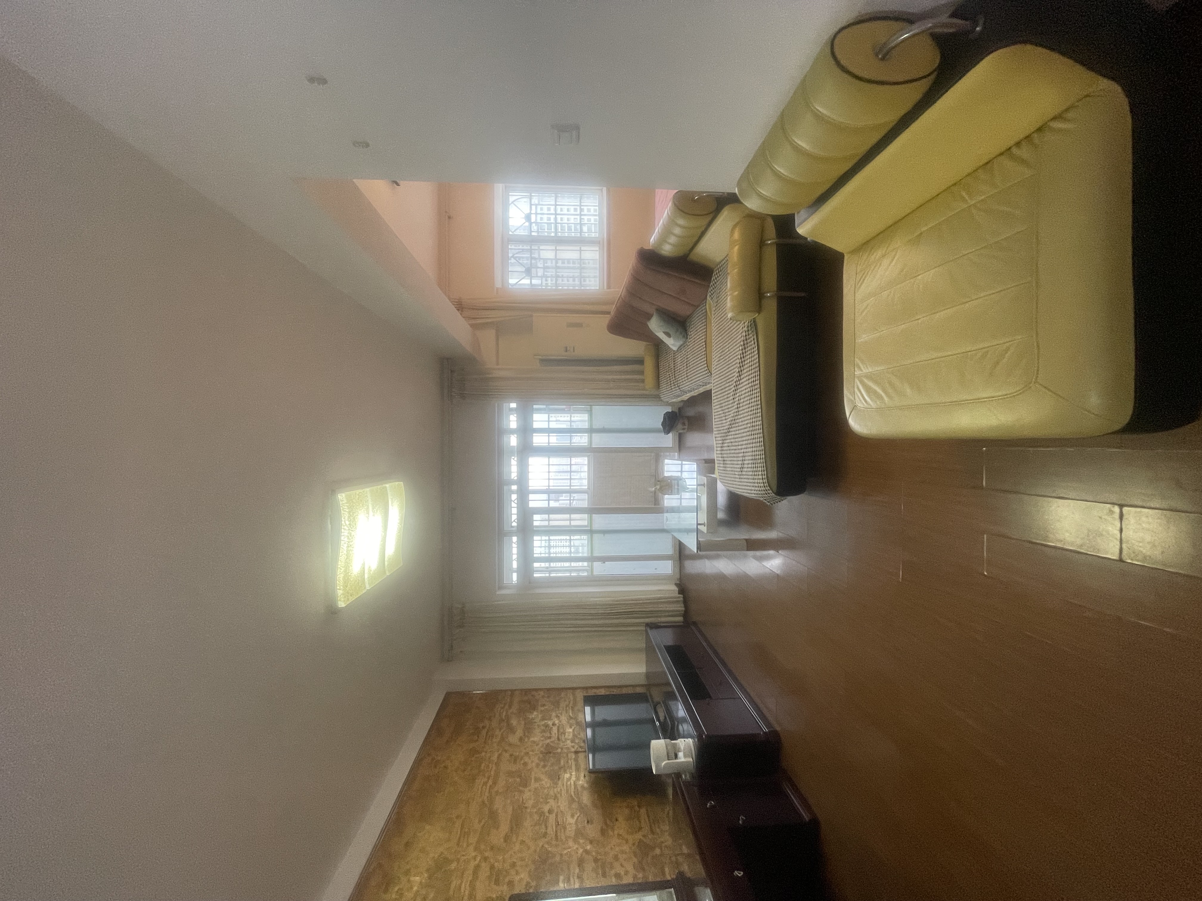 南亚广场 2室2厅1卫 2300.0元/月 南亚广场 2室2厅1卫 2300.0元/月室内图