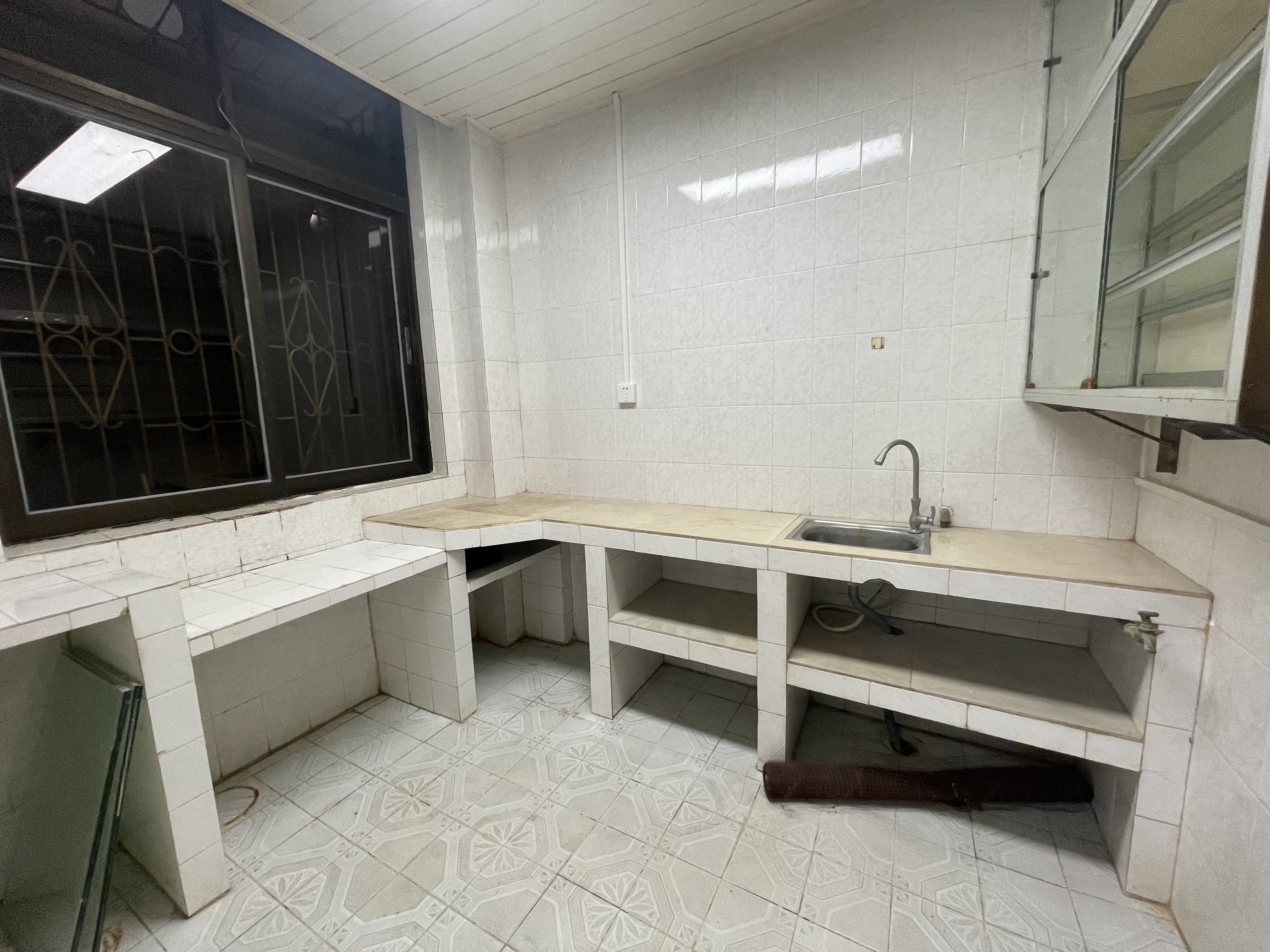 华汇别墅小区 5室2厅3卫 9000.0元/月 华汇别墅小区 5室2厅3卫 9000.0元/月室内图