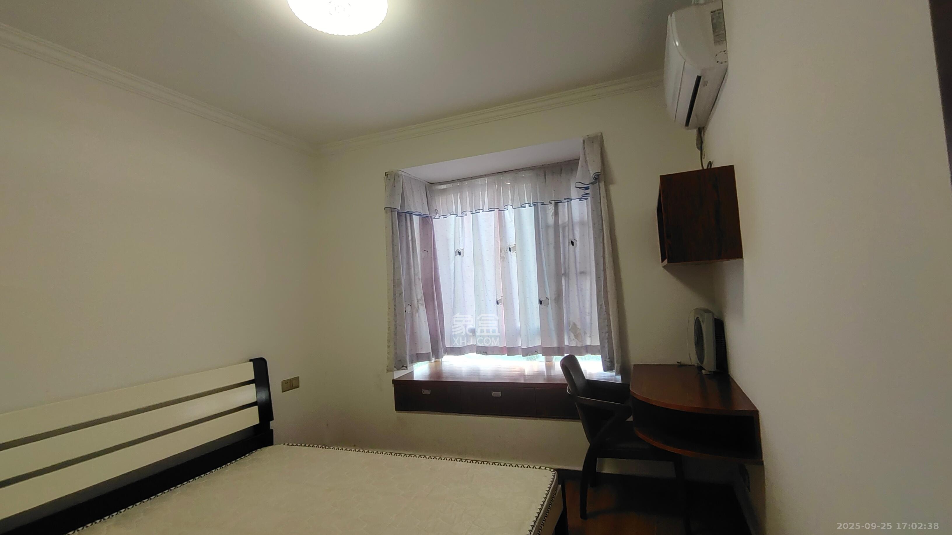 丽发新城 2室2厅1卫 1800.0元/月 丽发新城 2室2厅1卫 1800.0元/月室内图