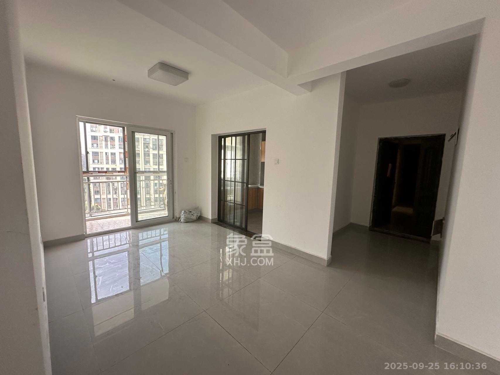 五矿紫湖香醍 4室2厅2卫 2200.0元/月 五矿紫湖香醍 4室2厅2卫 2200.0元/月室内图