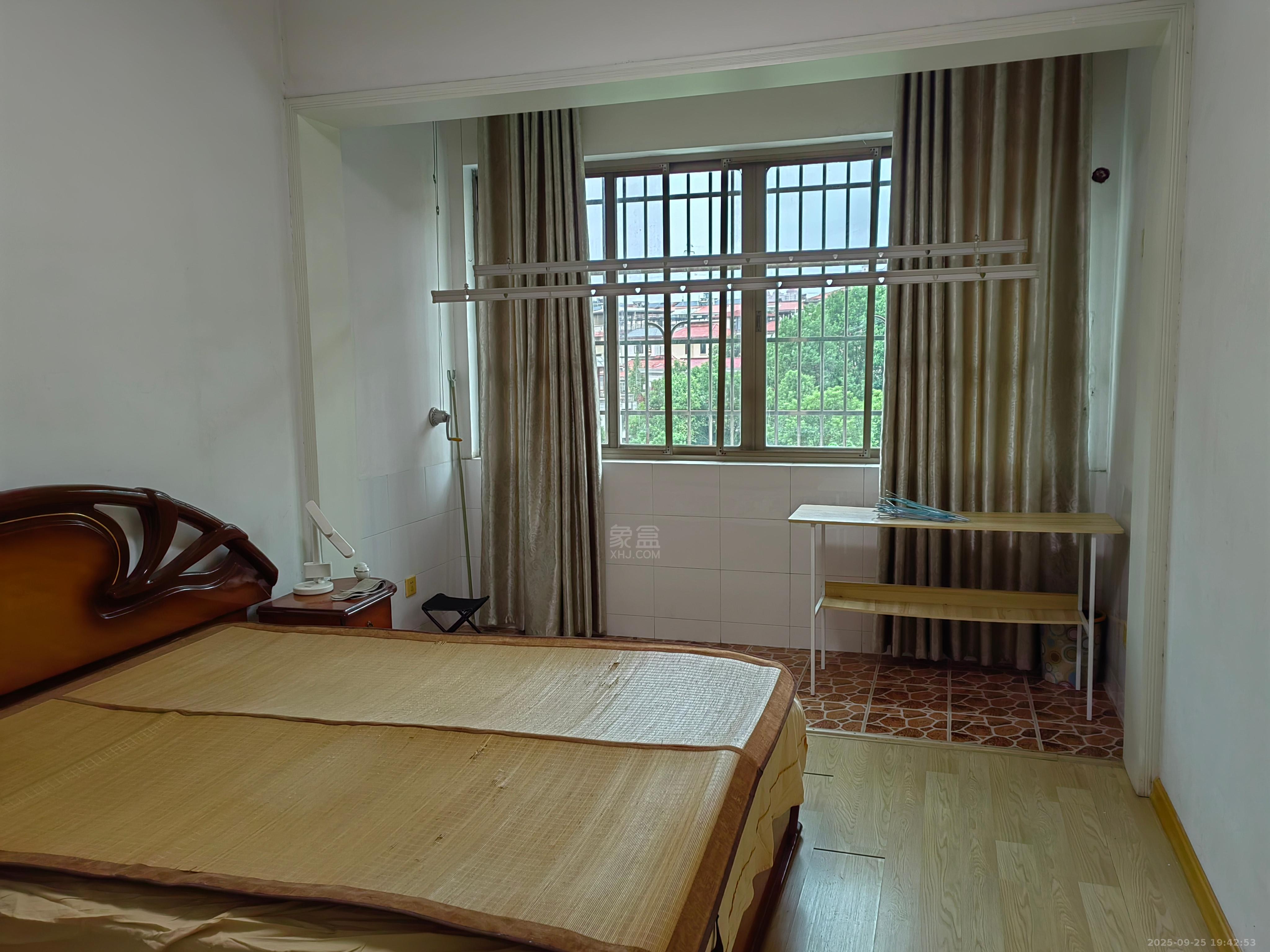 明月湖 1室1厅1卫 600.0元/月 明月湖 1室1厅1卫 600.0元/月室内图